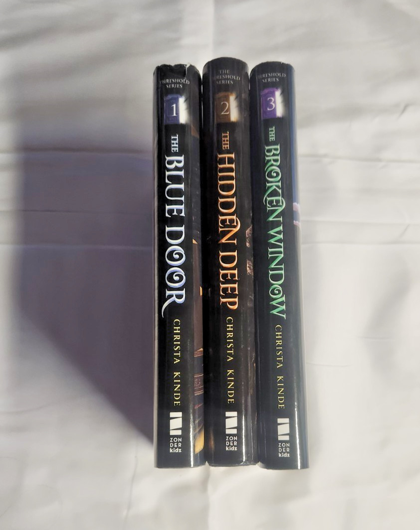 Christa Kinde Threshold series lot of 3 signed plus extras