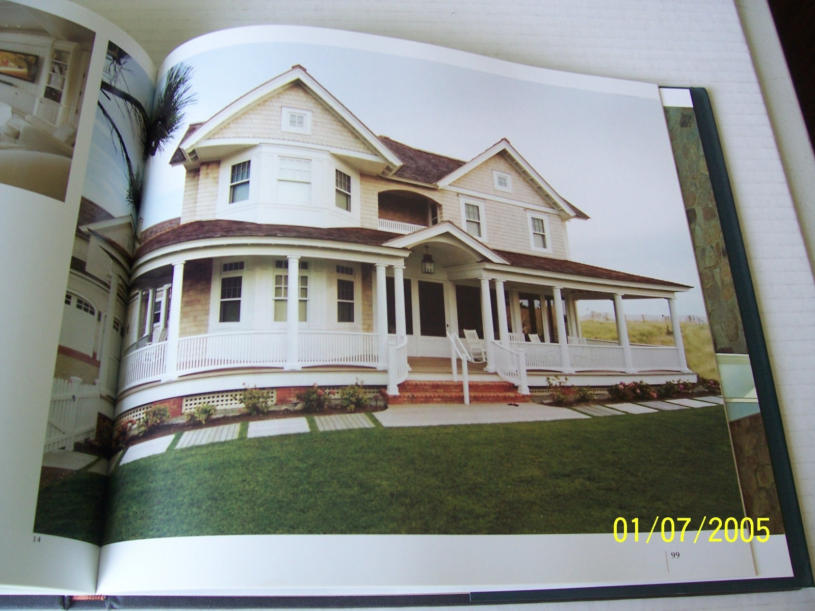 Coffee Table Book: Grand American Home – HB w/DC – 9 1/2″ x 10 1/4″ w/124 Pages