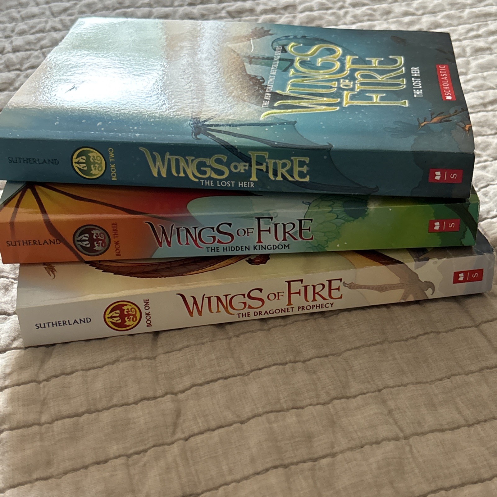 Lot of 3 Wings of Fire Books Tui T. Sutherland Mixed HC/PB Books 1-3