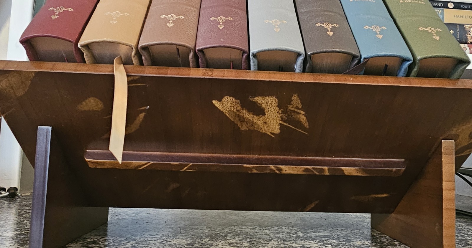 Legacy of Faith Library 8-Volume Set | Broadman & Holman | With Wood Display