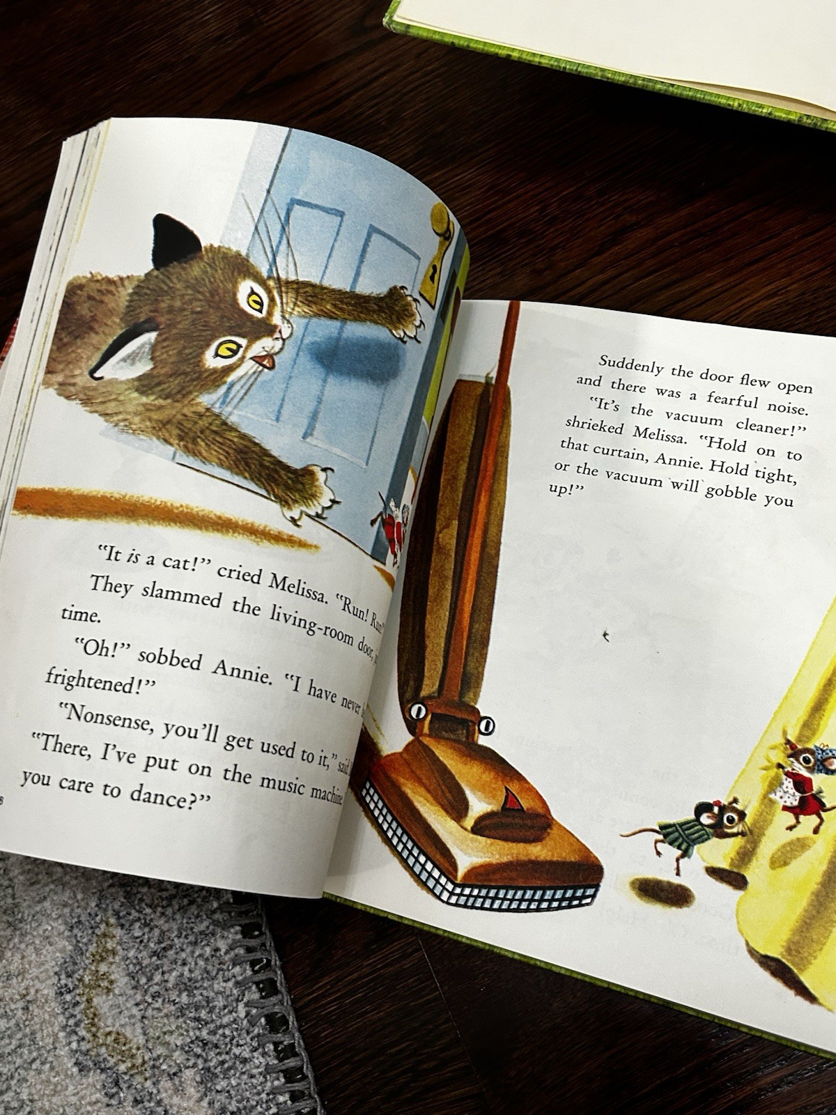Richard Scarry Look & Learn Library Box Set Hardcover Illustrated Education ABCs