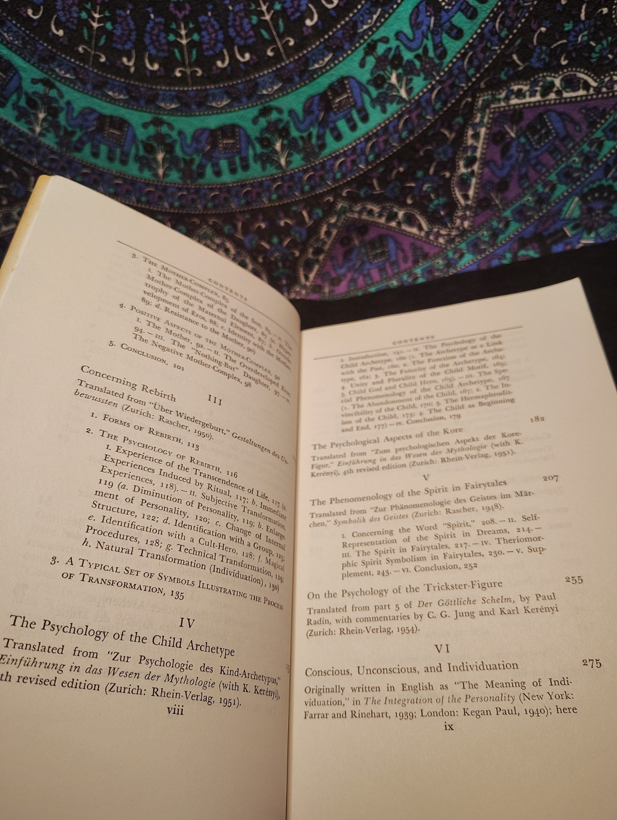 Collected Works of C. G. Jung, Volume 9 (Part 1) : Archetypes and the Collective