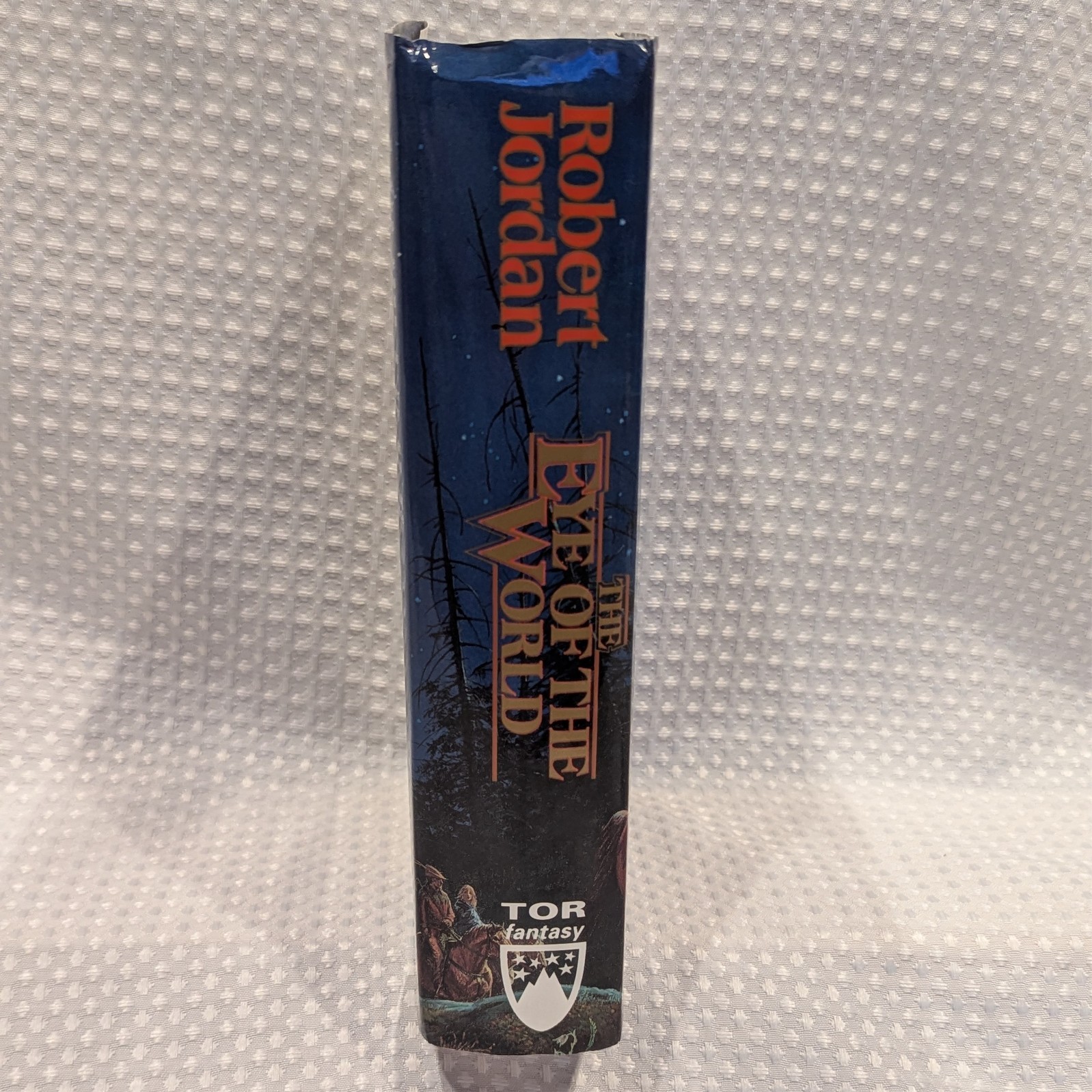 Eye of the World : Book One of the Wheel of Time by Robert Jordan (1990)