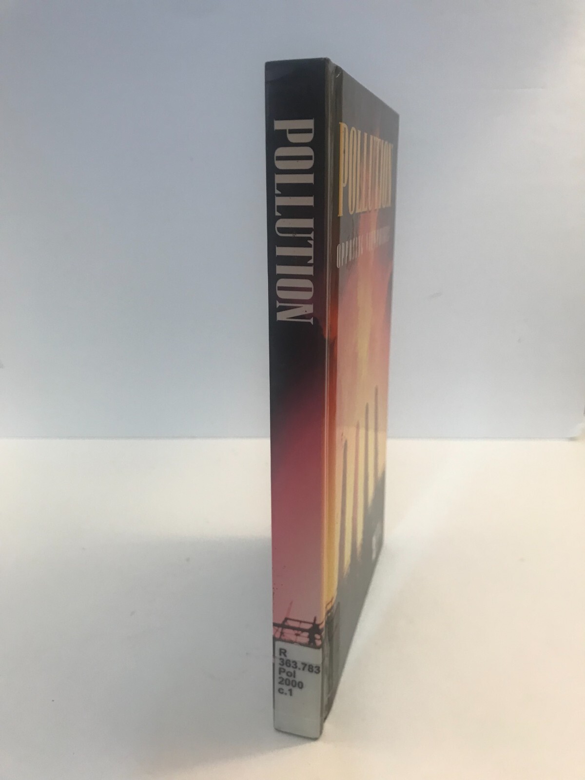 Opposing Viewpoints Ser.: Pollution by Tamara L. Roleff (2000, Library Binding)