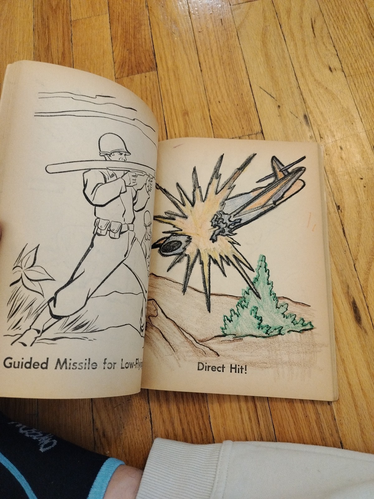 WHITMAN BATTLE ACTION COLORING BOOK, FEW PAGES COLORED 1118