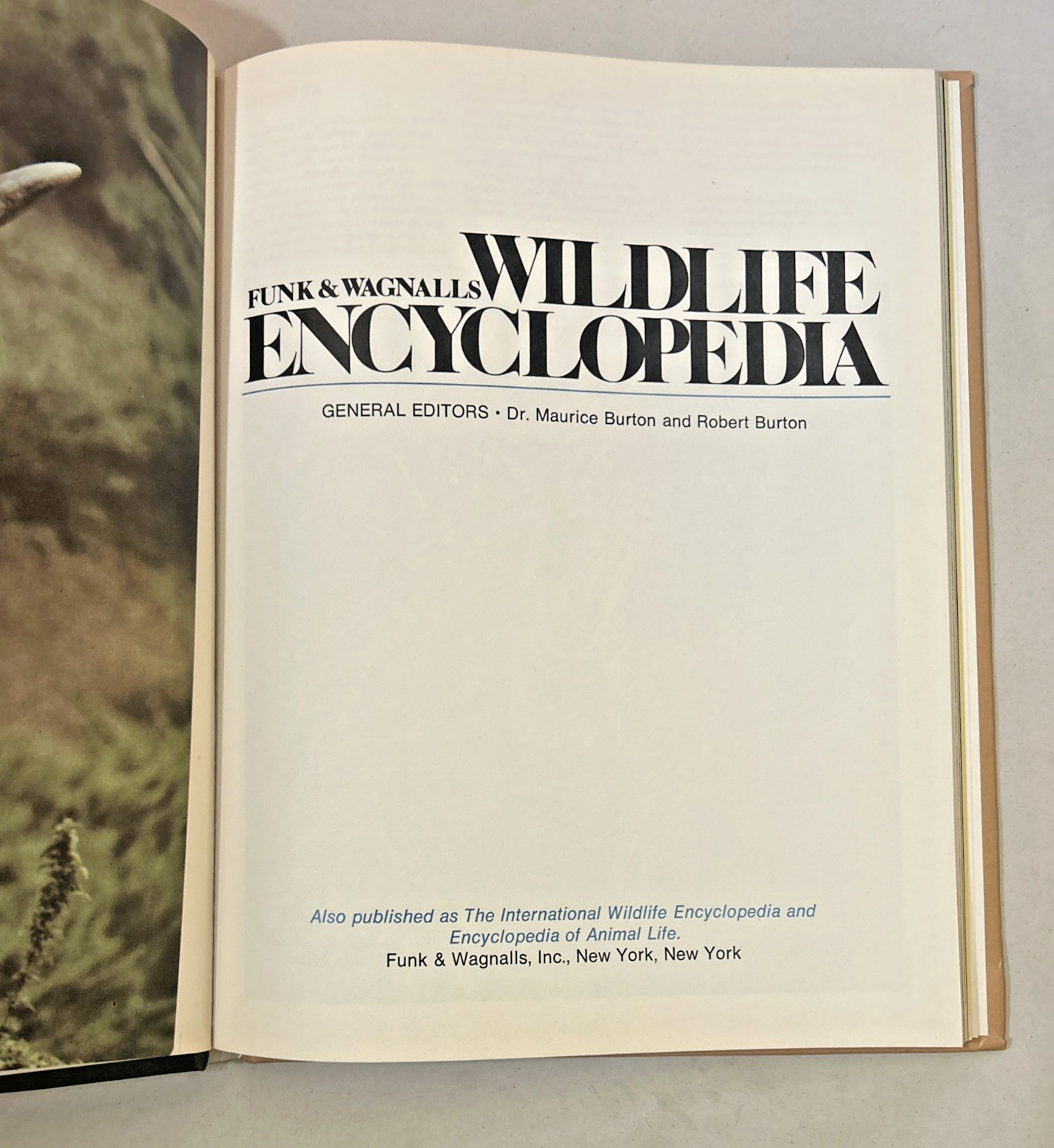Funk and Wagnalls ~ Wildlife Encyclopedia ~ Vol 22 ~ 1974 ~ Hardcover