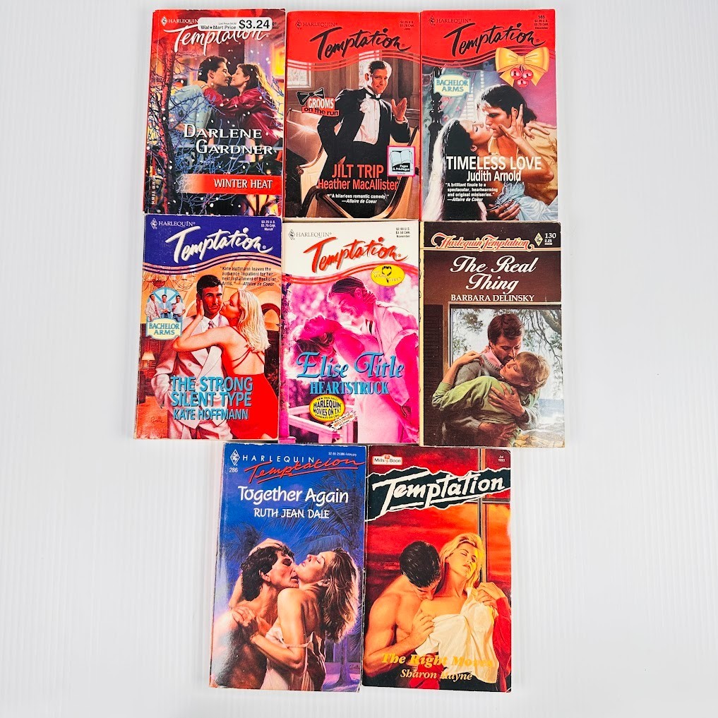 8x Harlequin Temptation Romance Paperback Books/Novels – Multiple Titles/Authors