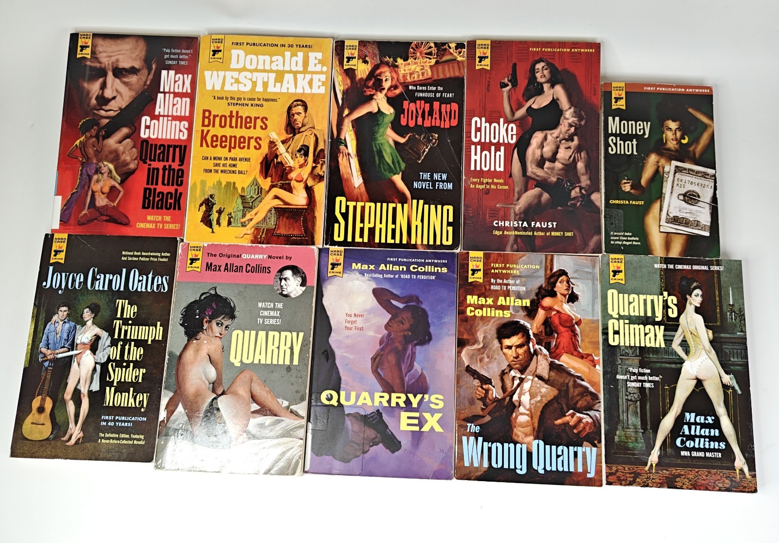Hard Case Crime Lot of 28 Hard Boiled Noir Action Mystery Thriller Pulp Novels