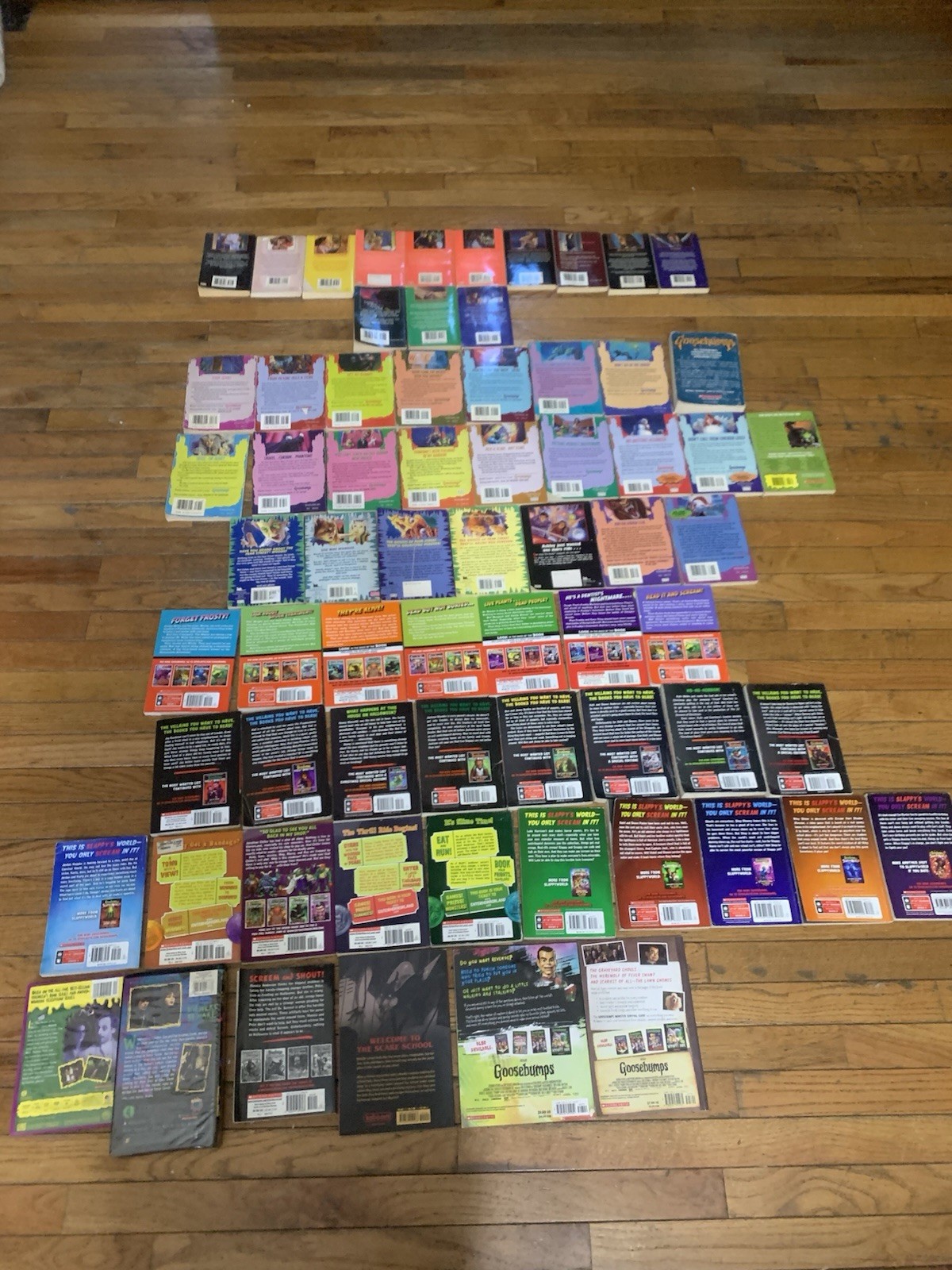 Lot of 68 Goosebumps /R.L Stine Some VTG ’90 Fear Street Most Wanted Horror VHS