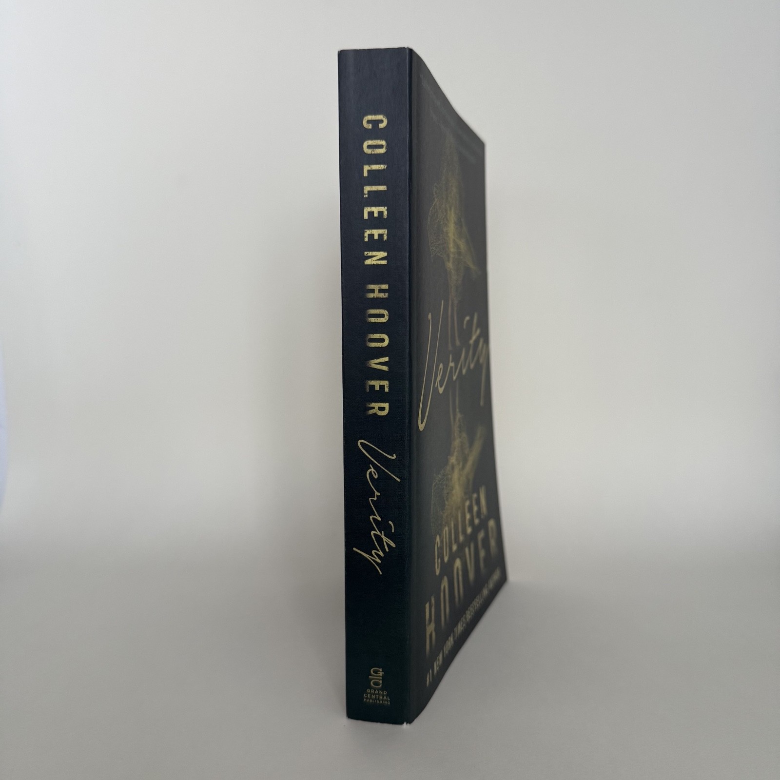 Verity by Colleen Hoover (Paperback) – Like New