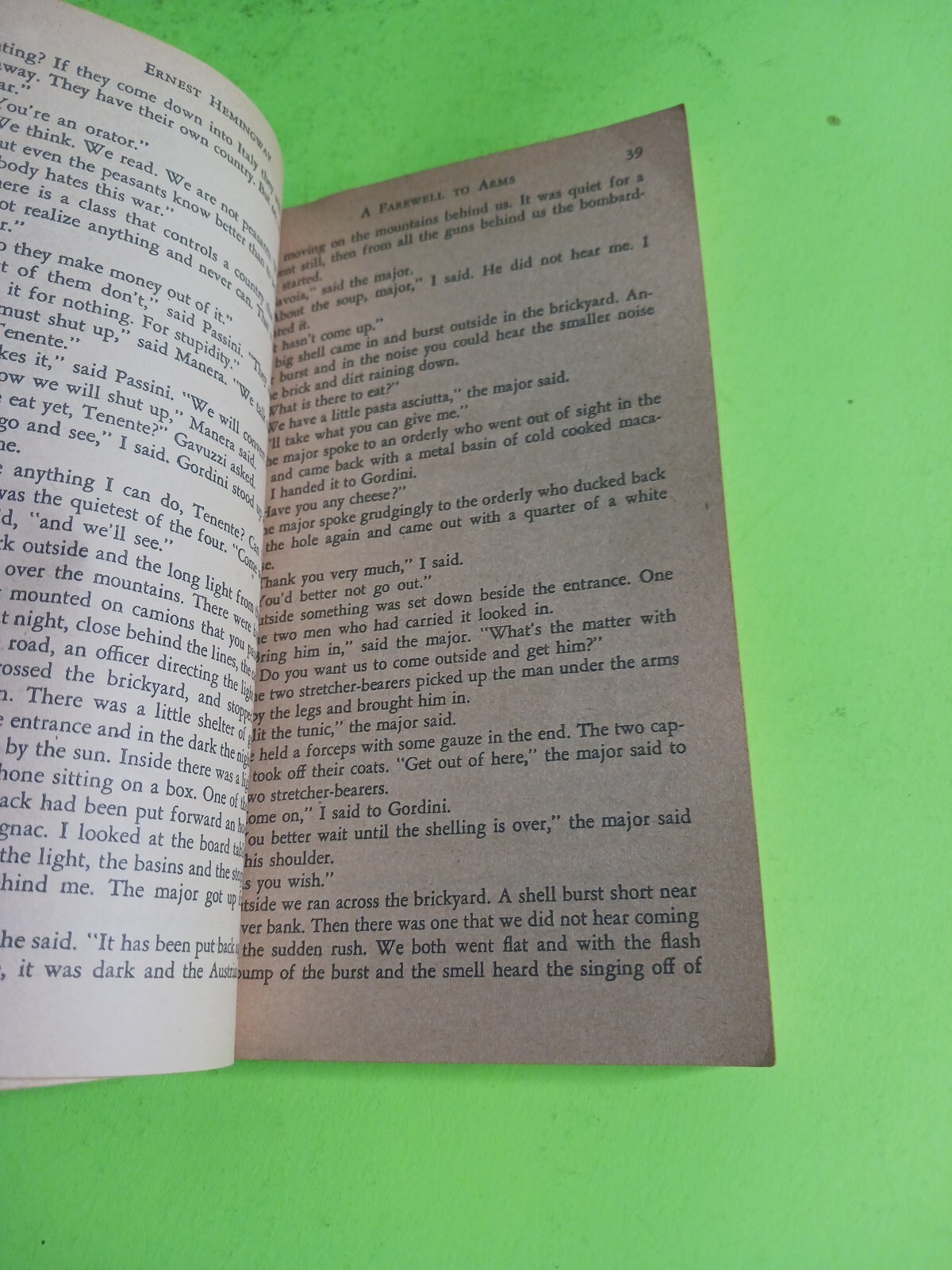 A Farewell to Arms by Enest Hemingway MMPB (1955) 6th Printing