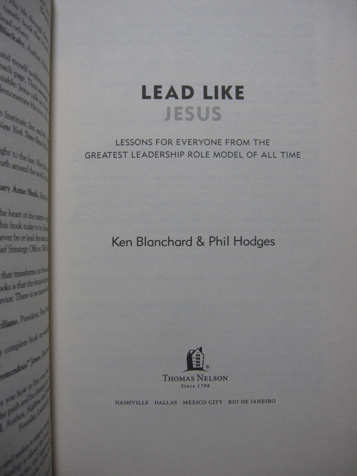 Lead Like Jesus [Paperback] Ken Blanchard and Phil Hodges