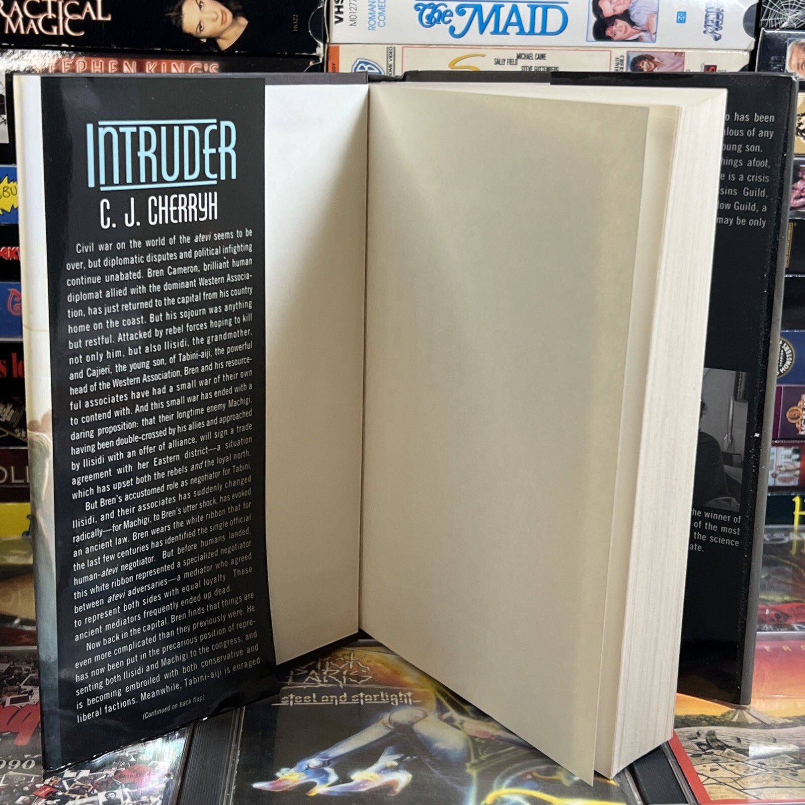 Intruder by CJ Cherryh 2012 DAW 1st Print Hardcover DJ Sci-Fi Foreigner 13
