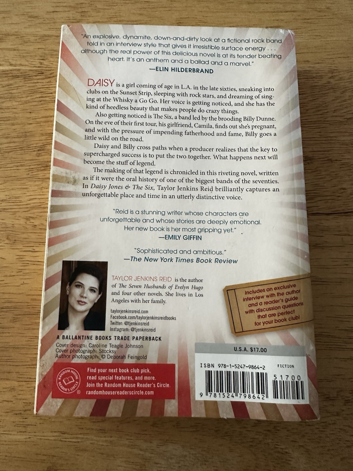 Daisy Jones & the Six Taylor Jenkins Reid Novel/Book PB-Reese’s BC-2020