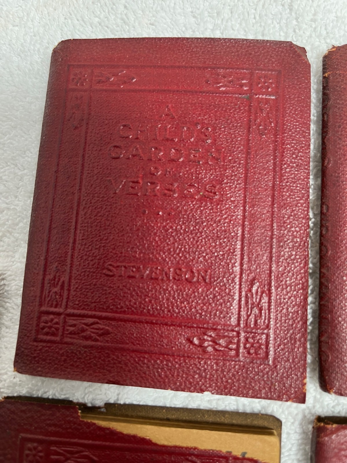 22 LITTLE LEATHER LIBRARY BOOKS 1920s Red Miniature LOT No Duplicates Literature