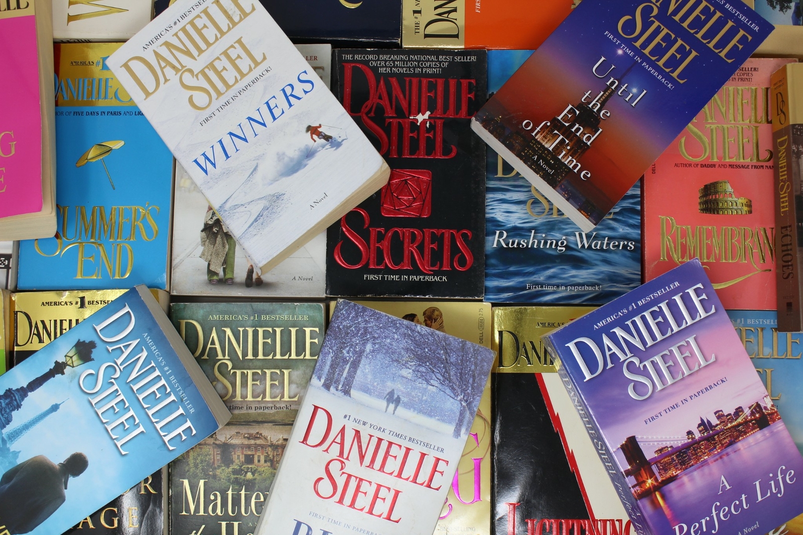 Lot of 10 Danielle Steel Romance Mass Market Paperback Books MIX