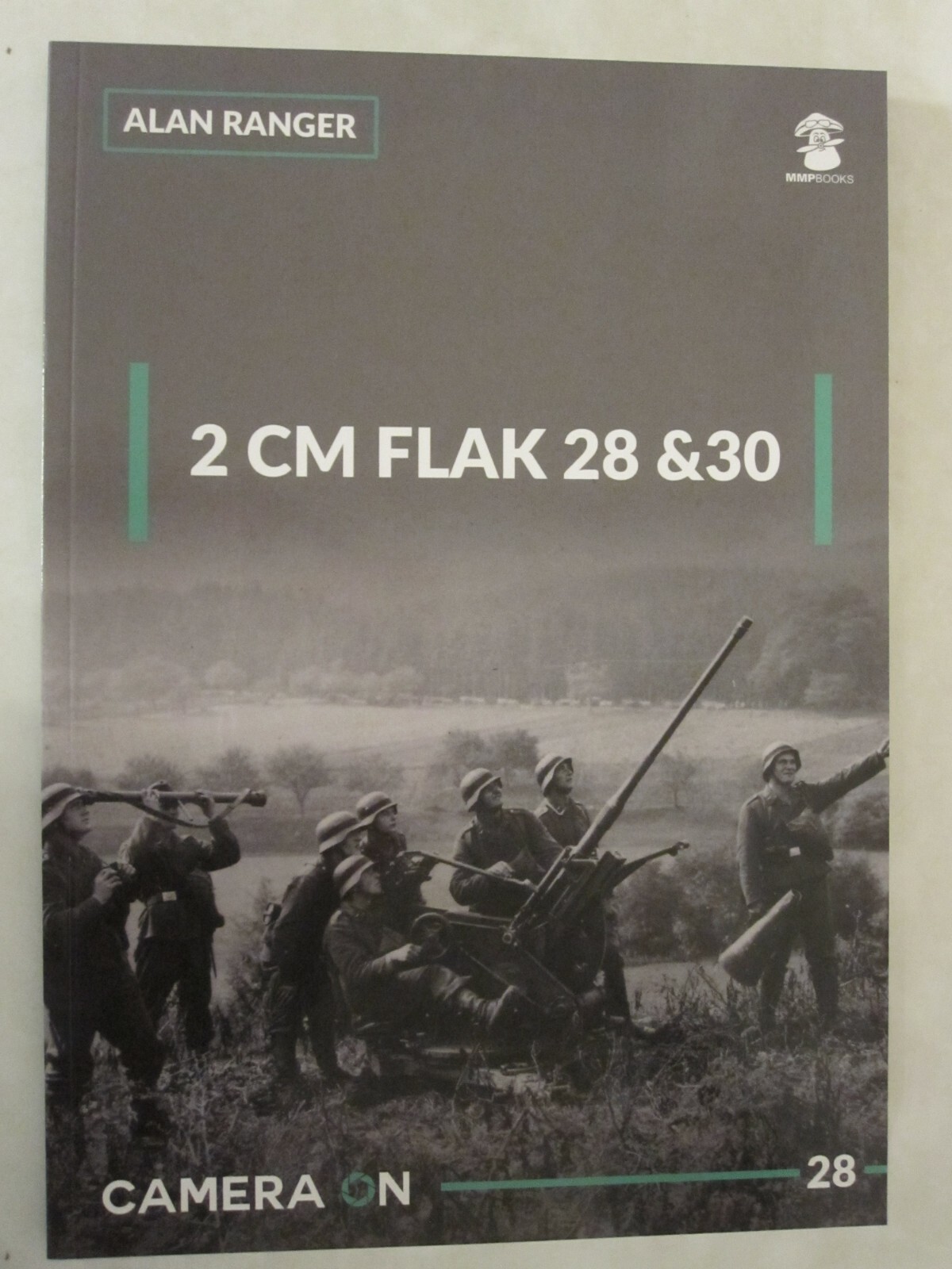2 cm Flak 28 & 30 (Camera ON 28) B&W photos throughout