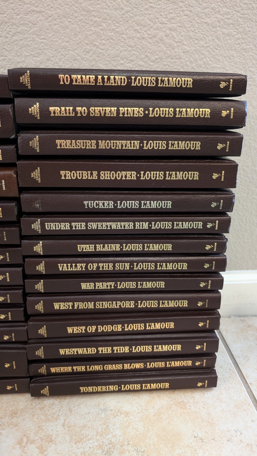 LOUIS L’AMOUR LEATHERETTE HC BOOKS SACKETT BANTAM WESTERN – Pick Your Title Menu