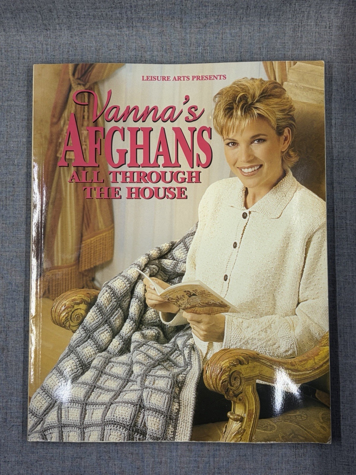 VANNA’S AFGHANS All Through the House PB Book CROCHET PATTERNS – 114 Pages LA
