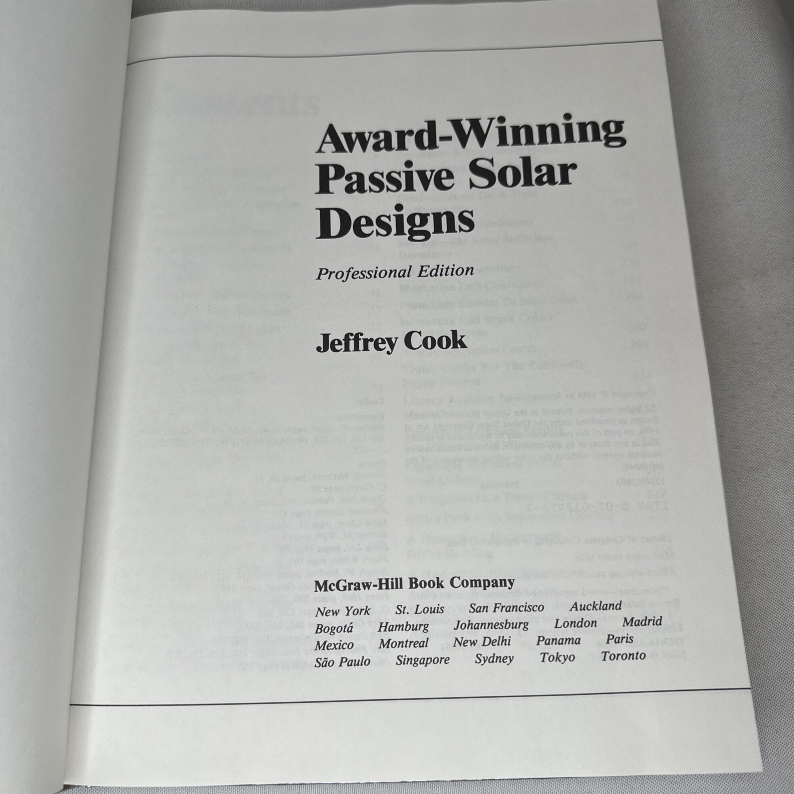 Award-Winning Passive Solar Designs : Professional Edition by Jeffrey Cook