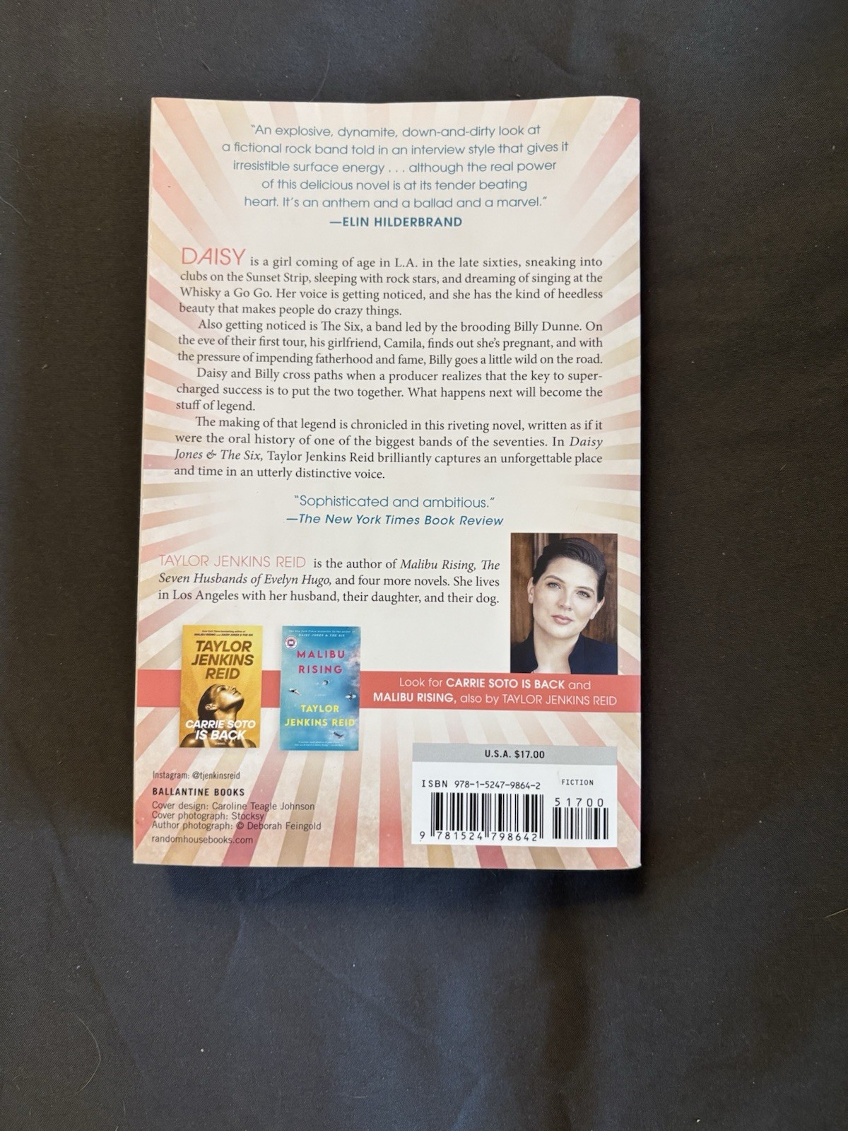 Daisy Jones and the Six: Reese’s Book Club : A Novel by Taylor Jenkins Reid