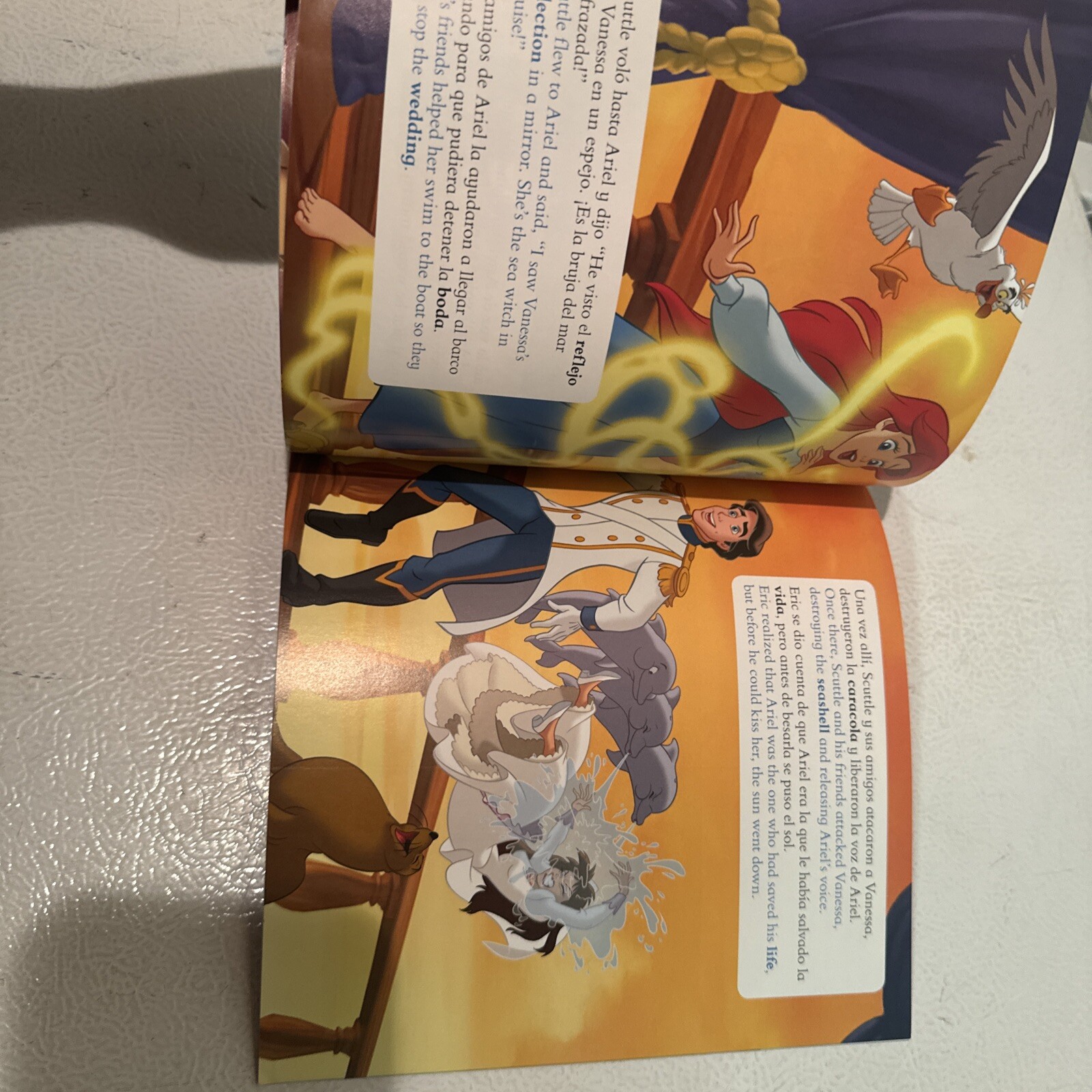 Disney The Little Mermaid: Movie Storybook Libro basado English Spanish BuzzPop