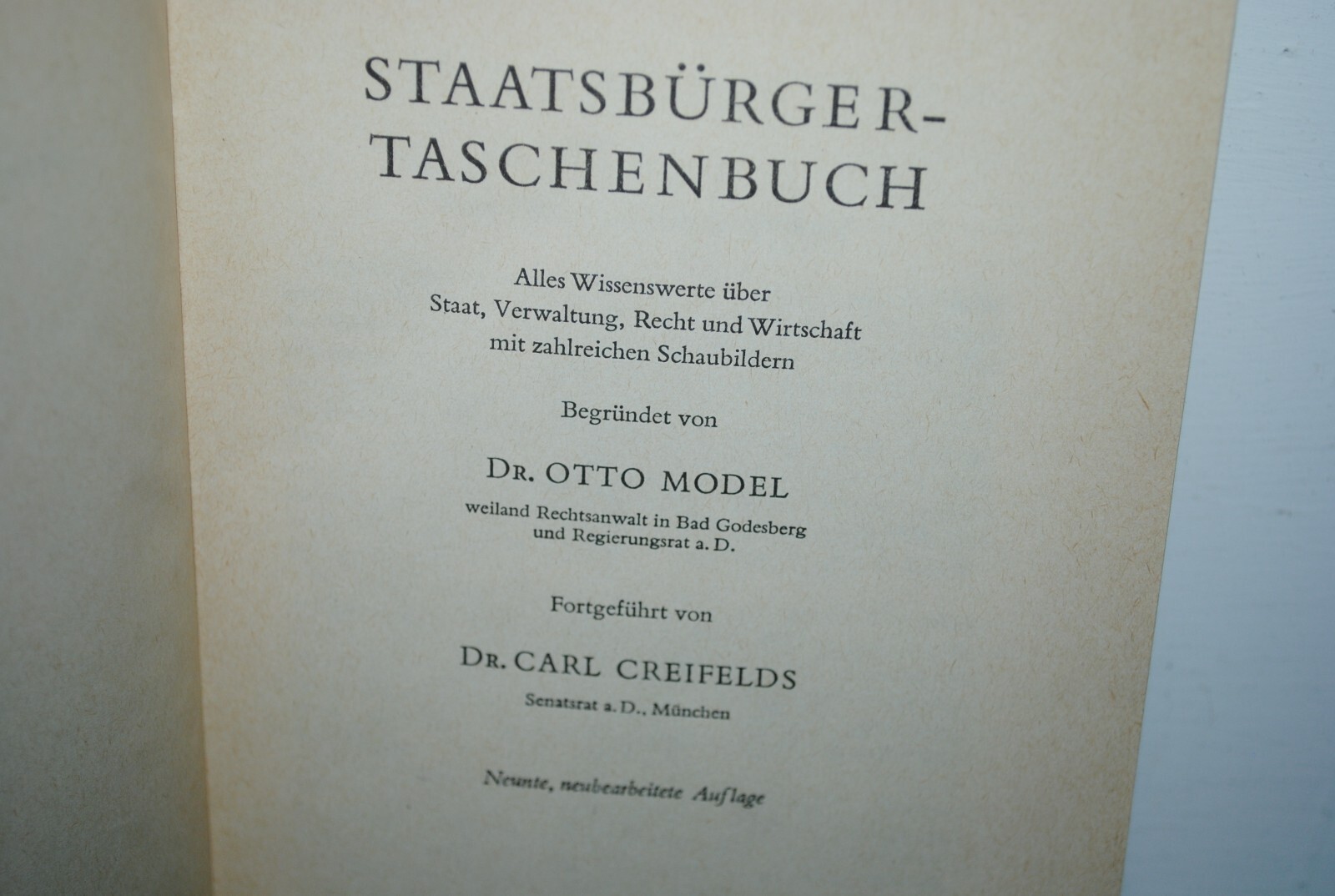STAATSBURGER-TASCHENBUCH, hc, GERMAN, 1970, German studies