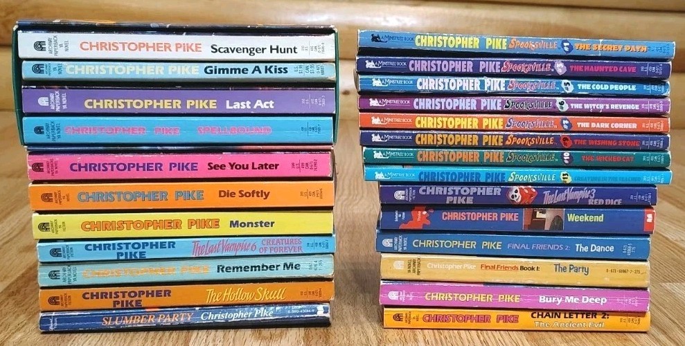 CHRISTOPHER PIKE 25 DIFFERENT BOOKS SPOOKSVILLE 1ST PRINTINGS BOX SET YA HORROR
