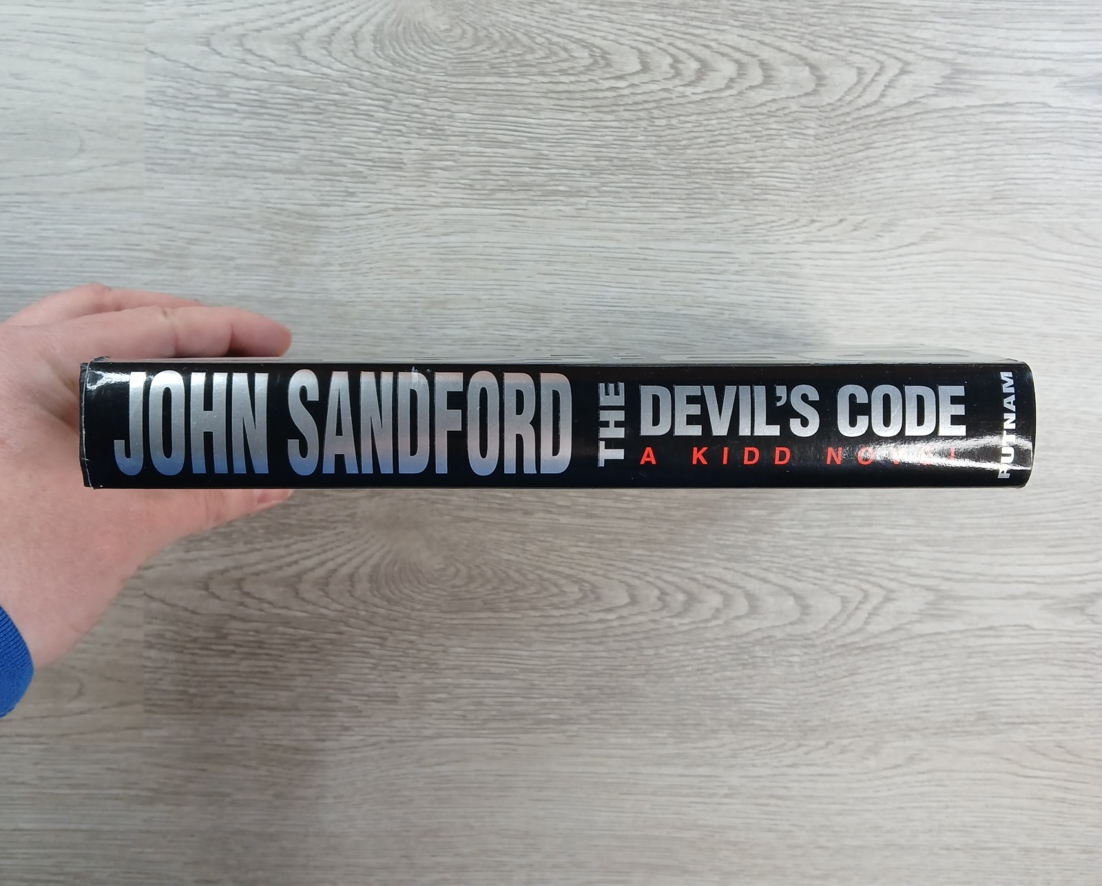 The Devil’s Code Hardcover Book by John Sandford 2000 A Kidd Novel SIGNED