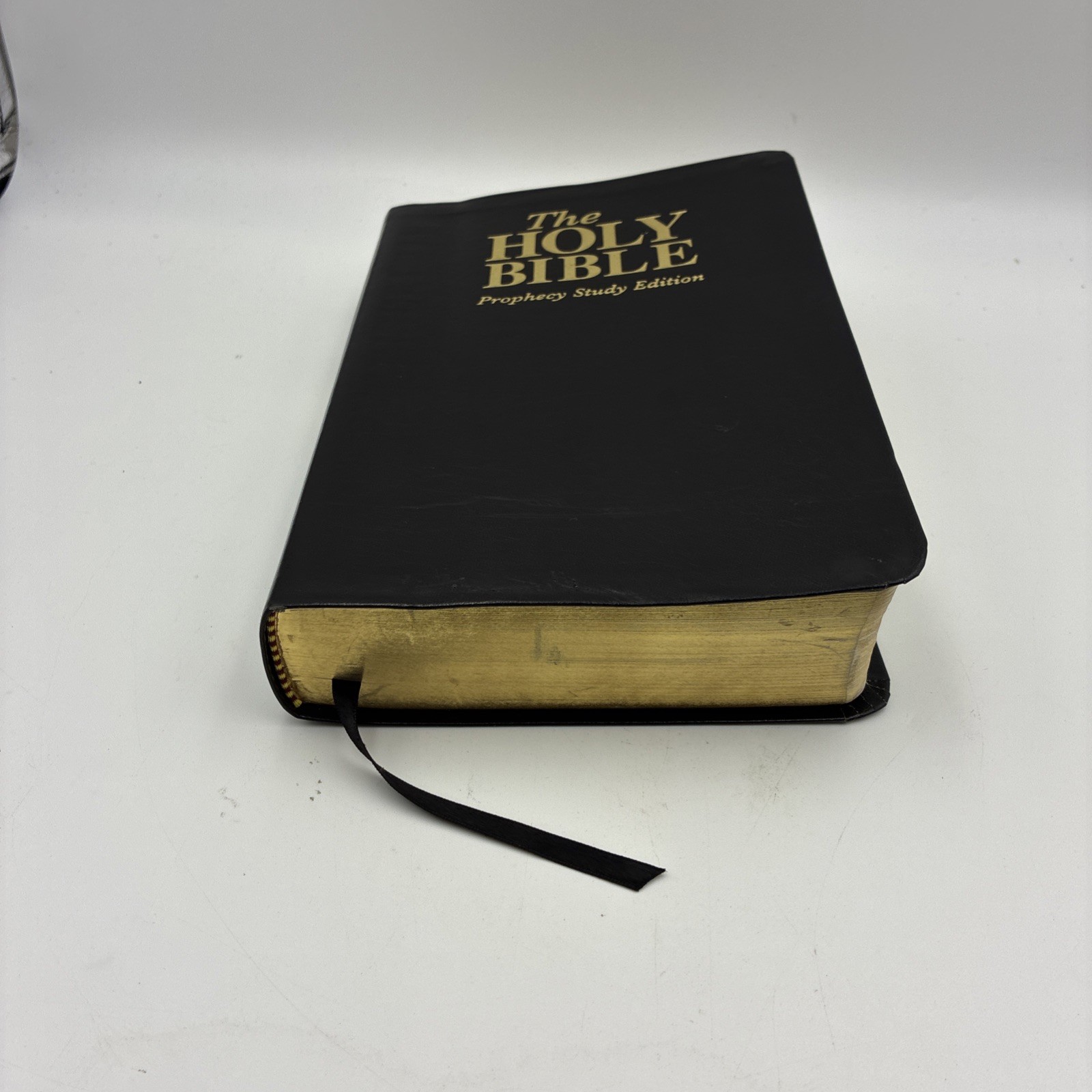 USED Prophecy Study Bible (2008 Black Leathersoft) – Amazing Facts Commentary