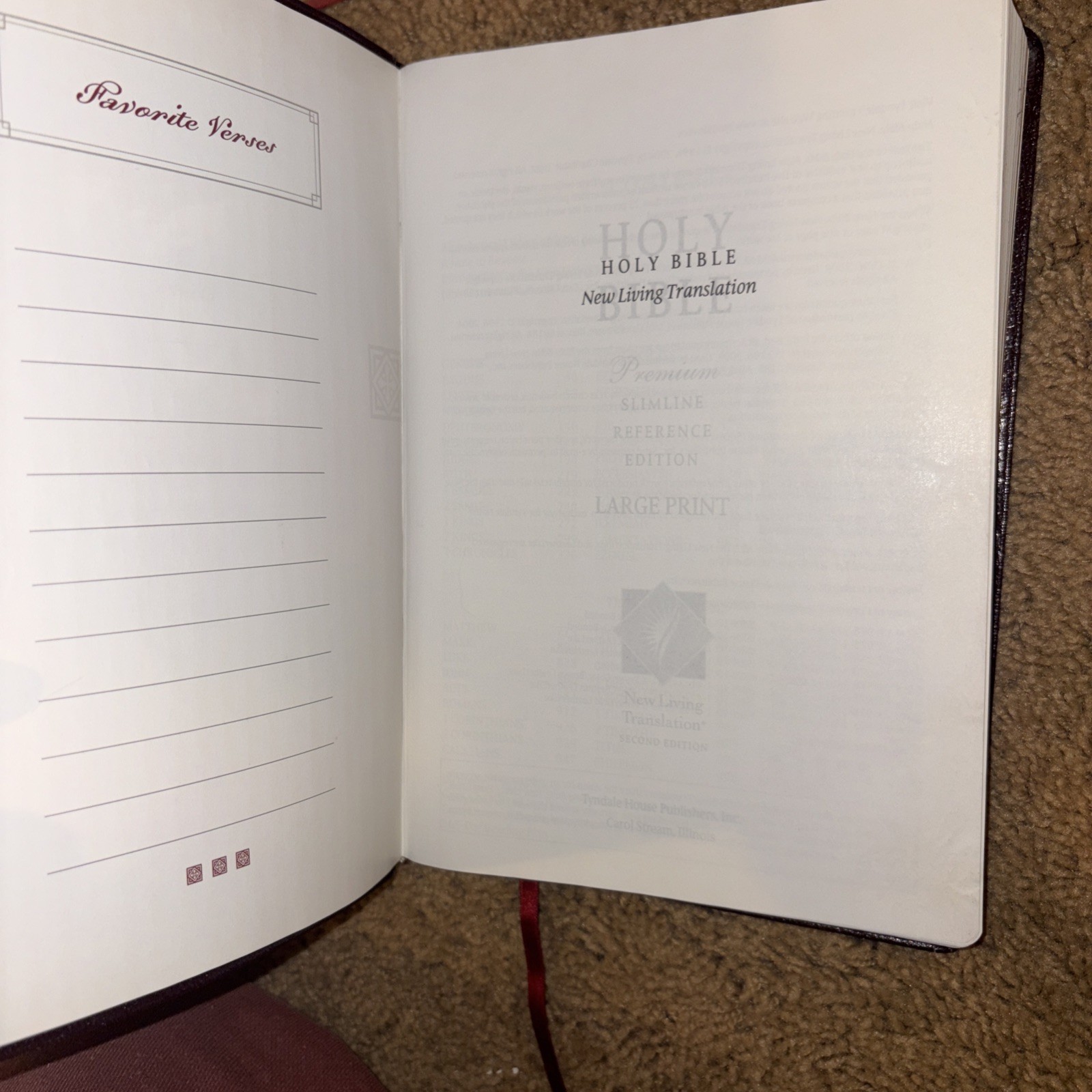 HOLY BIBLE Tyndale SLIMLINE Large Print 2004 BONDED LEATHER Burgundy NLT