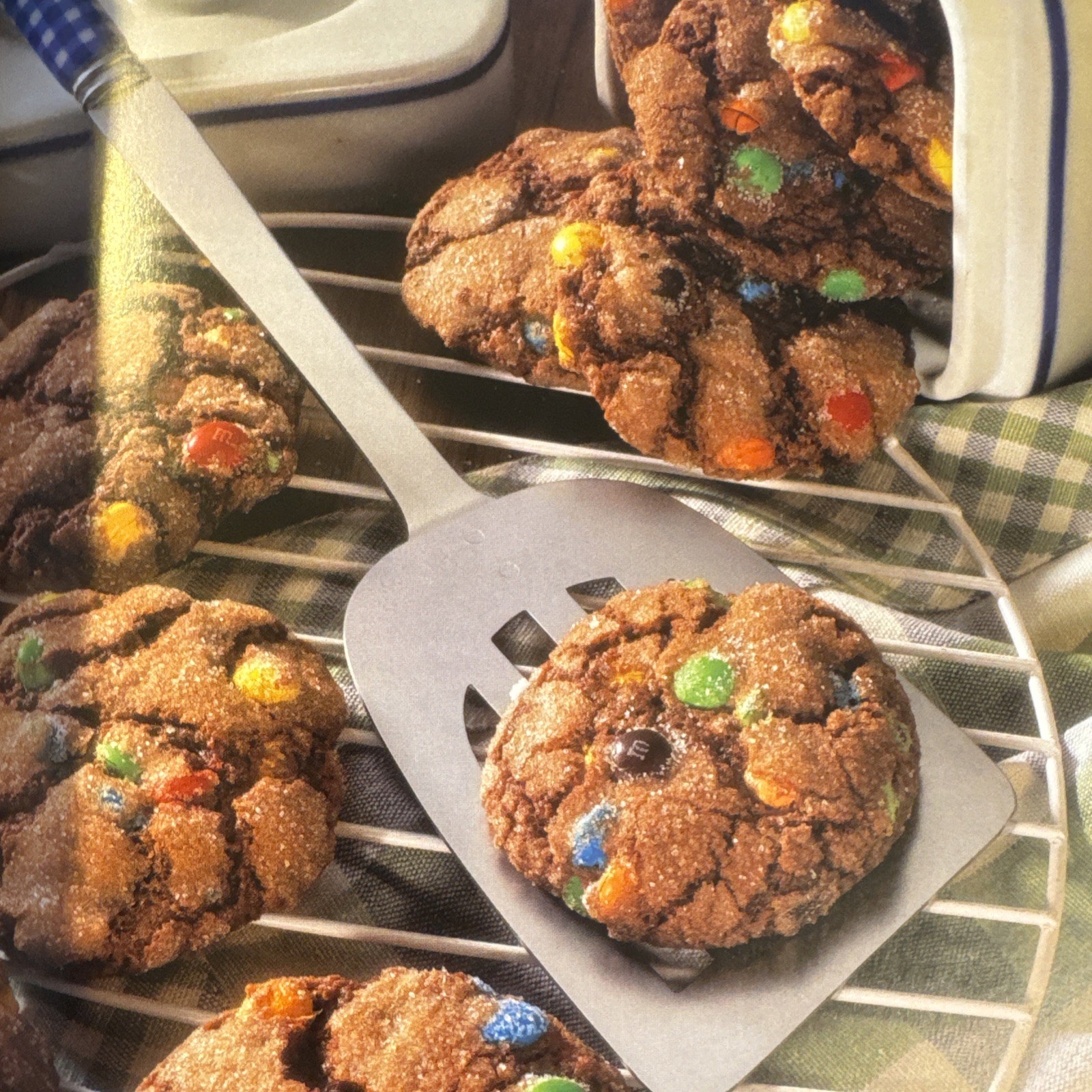 Classic Christmas Cookies: Dozens of Classic Recipes Hardback Book 77 pages