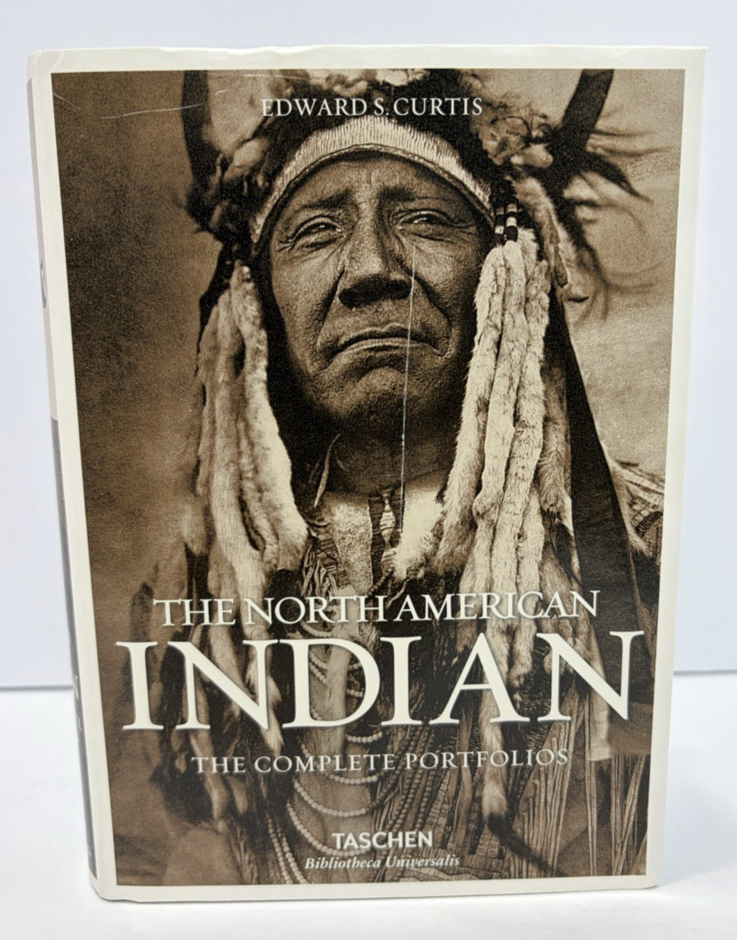 2020 „The North American Indian: The Complete Portfolios“ by Edward S. Curtis
