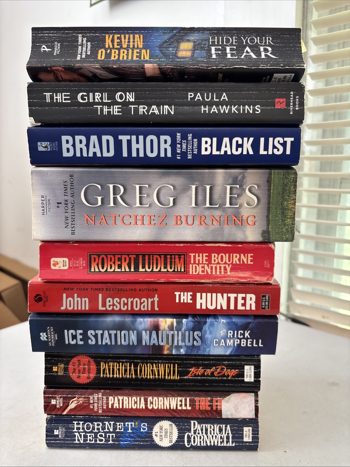 Lot of 10 – Mystery and Thrillers – Mixed Authors – FREE SHIPPING