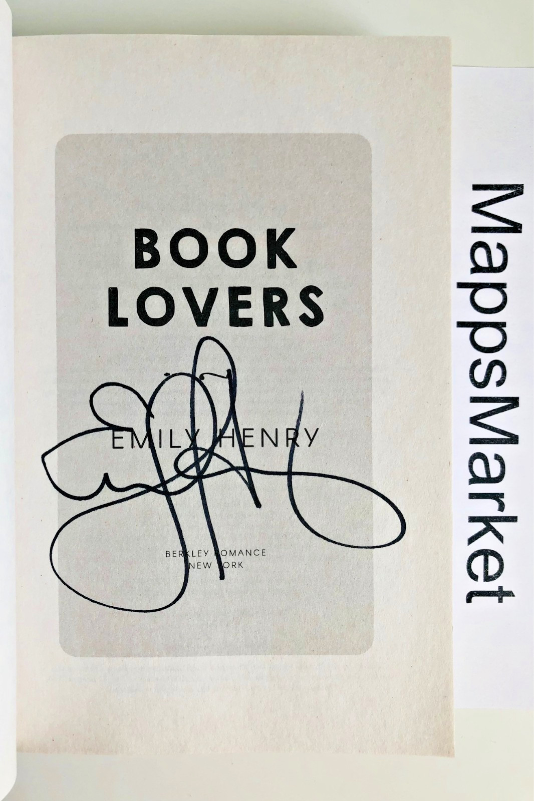 SIGNED Book Lovers by Emily Henry (2022, Trade Paperback)