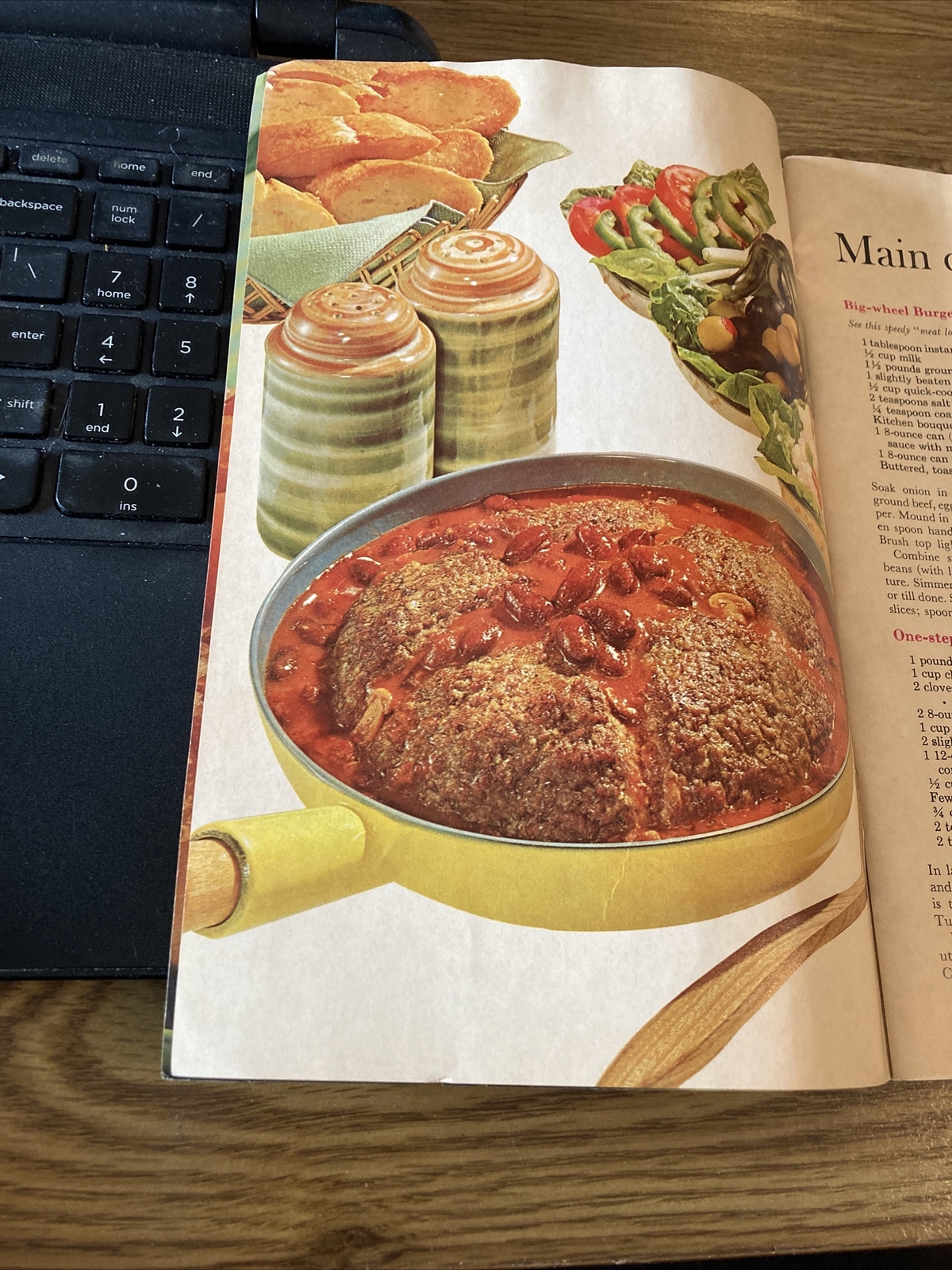 Shortcut Cooking Cookbook 1969 Meredith Corporation, 47 Pages SC