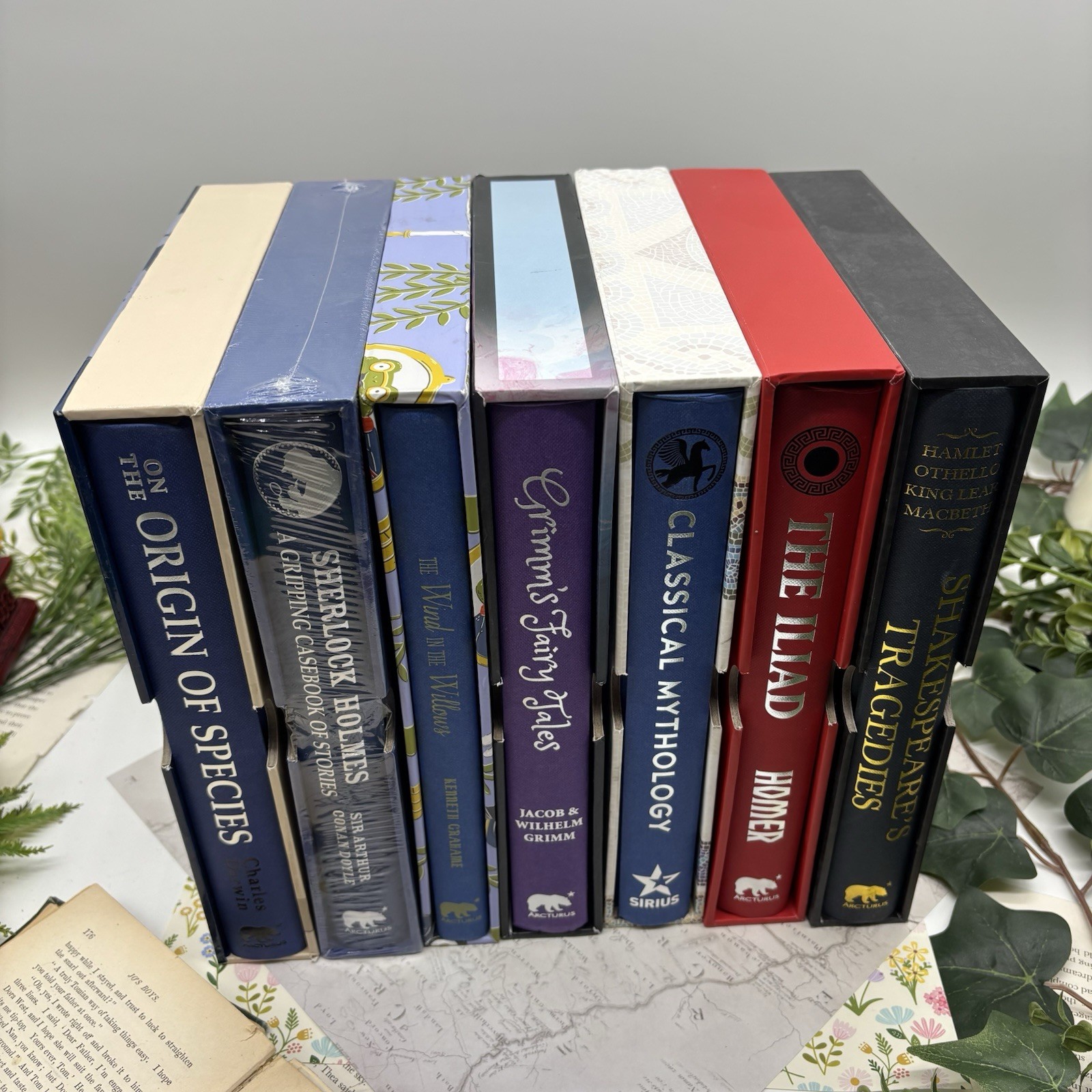 Set of 7 Illustrated Books with Slipcases Arcturus Publishing