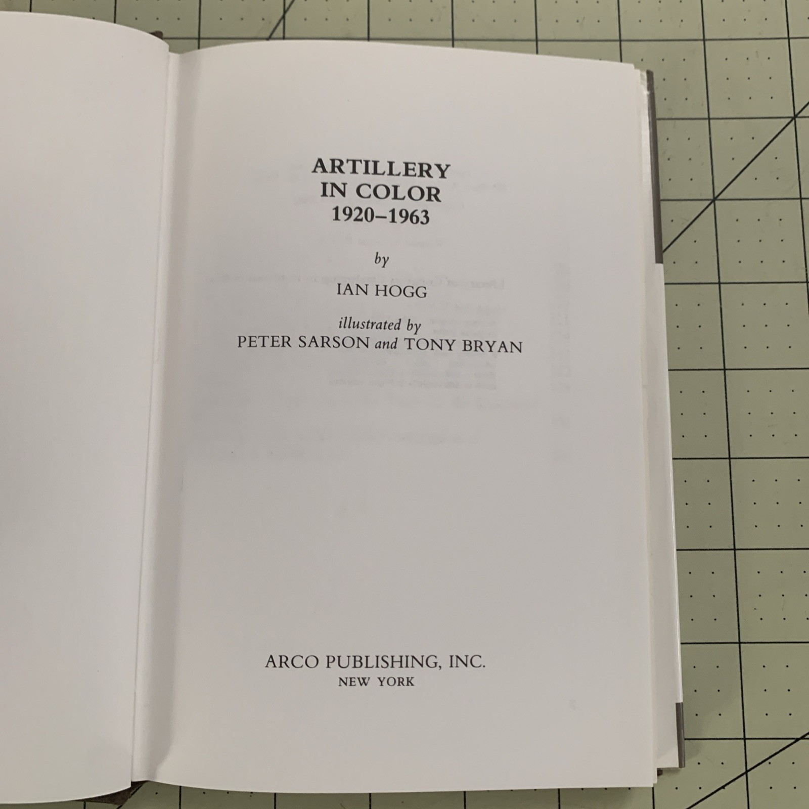 Artillery in Color, 1920-1963 by Ian V. Hogg (Hardcover, 1980)