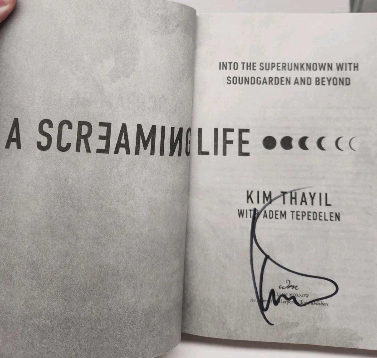 Riley Keough AUTOGRAPHED Lithograph & Book From Here To The Great Unknown ELVIS