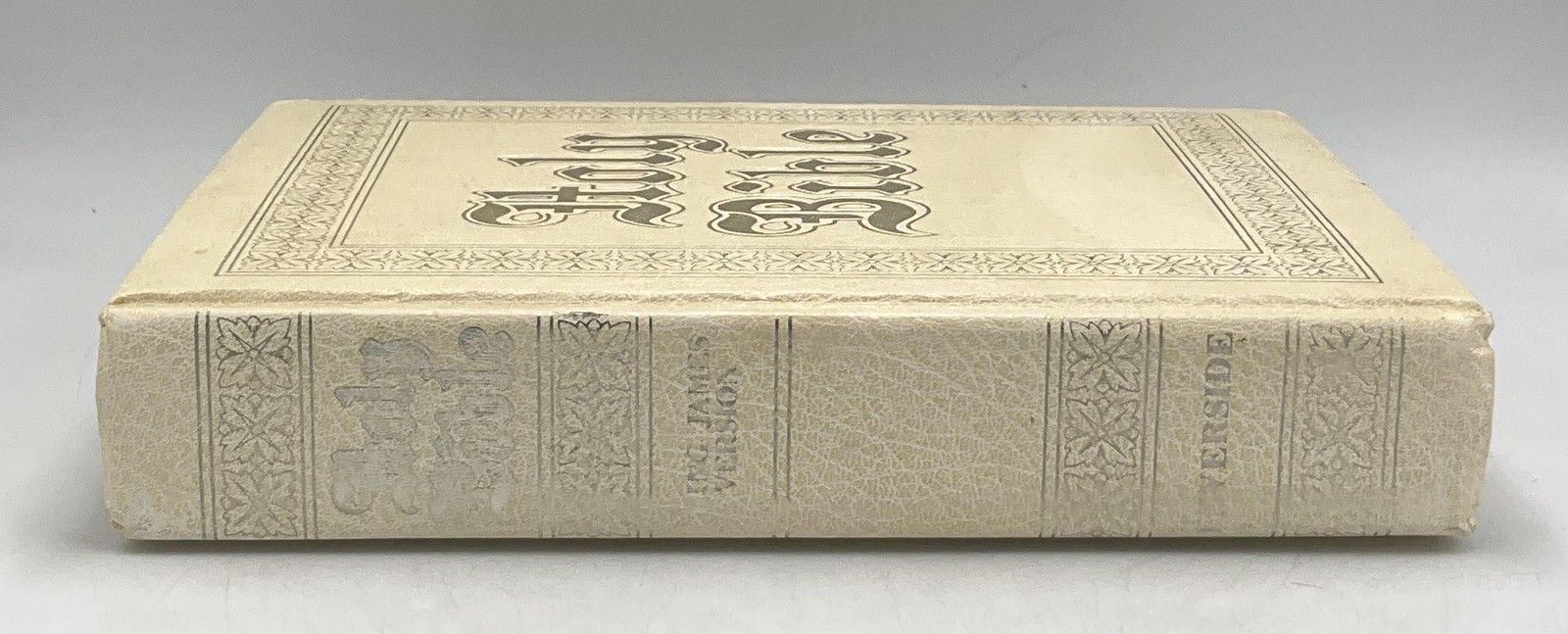 HOLY BIBLE HARDCOVER FAUX LEATHER BOUND ENGLISH RELIGIOUS