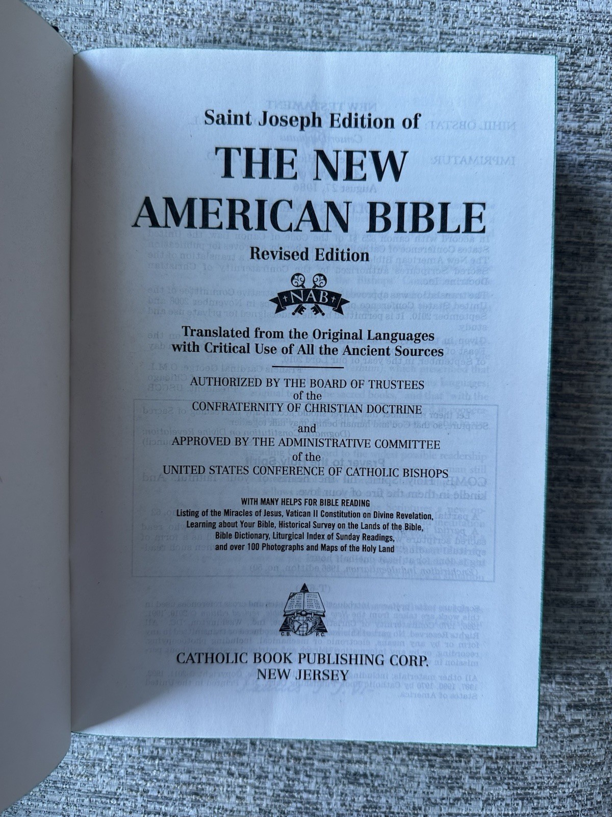 The New American Bible St. Joseph Edition Catholic Hardcover Large Type 2011