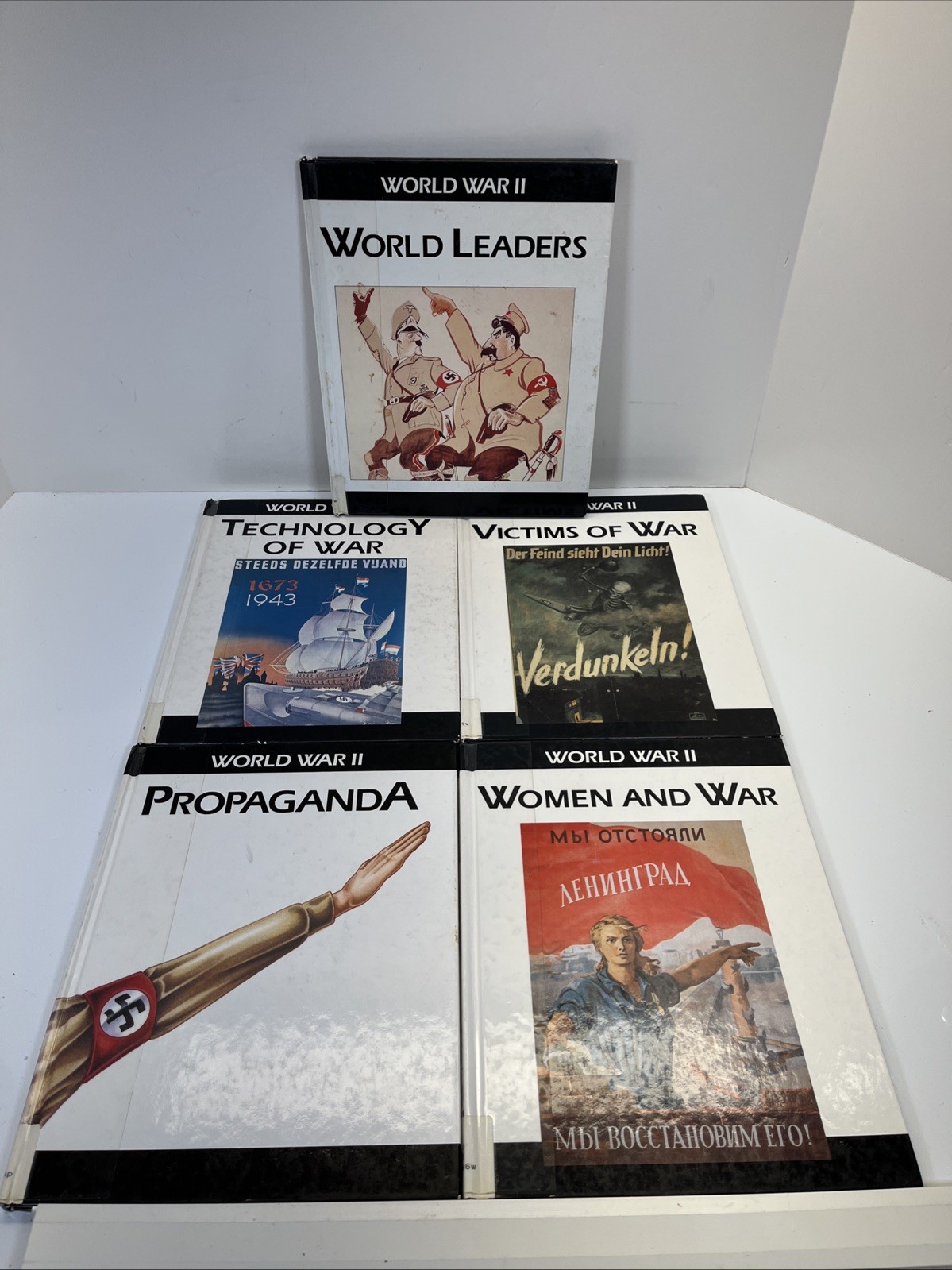 5 Library Edition World War II „Victims of War“ “ World Leaders“ „Propaganda“