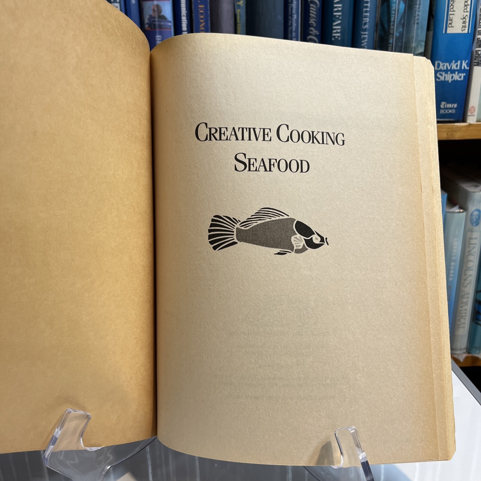 Creative Cooking: Fish and Other Seafood (1992, PB) 124 pages {Cookbook}