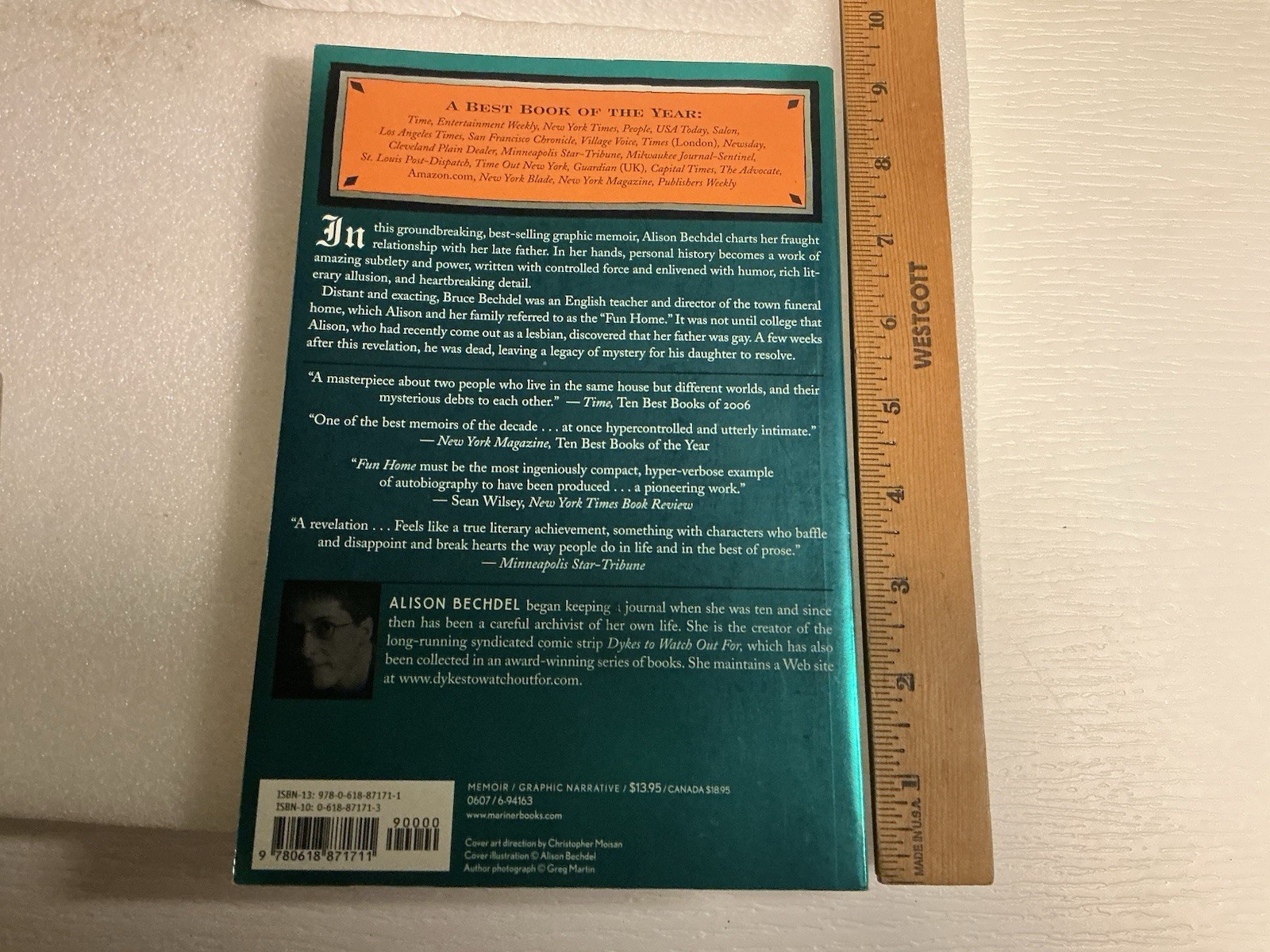 Fun Home A Family Tragicomic Graphic Novel By Alison Bechdel Paperback Like New