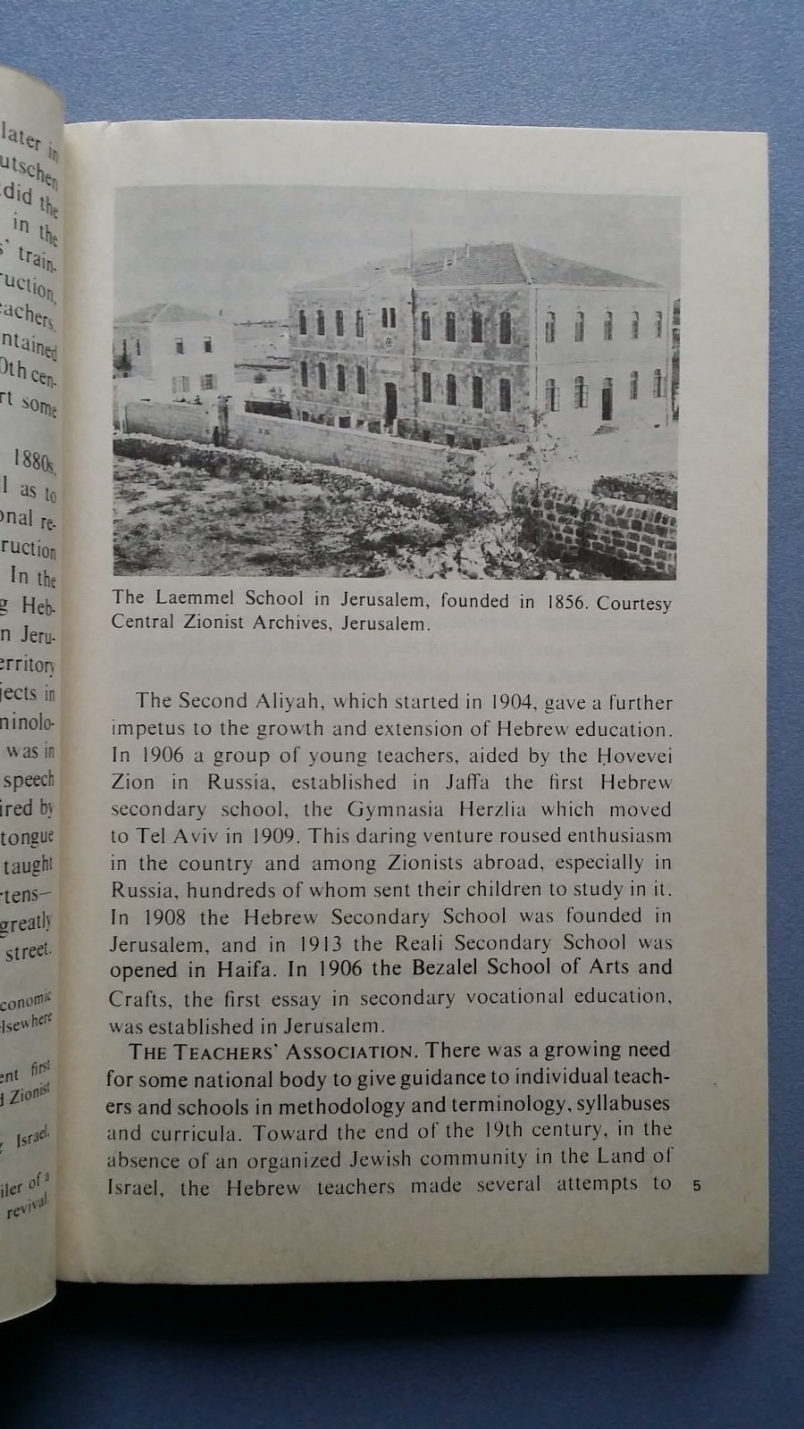 Education and Science Israel Pocket Library Keter Books 1974 154 Pages