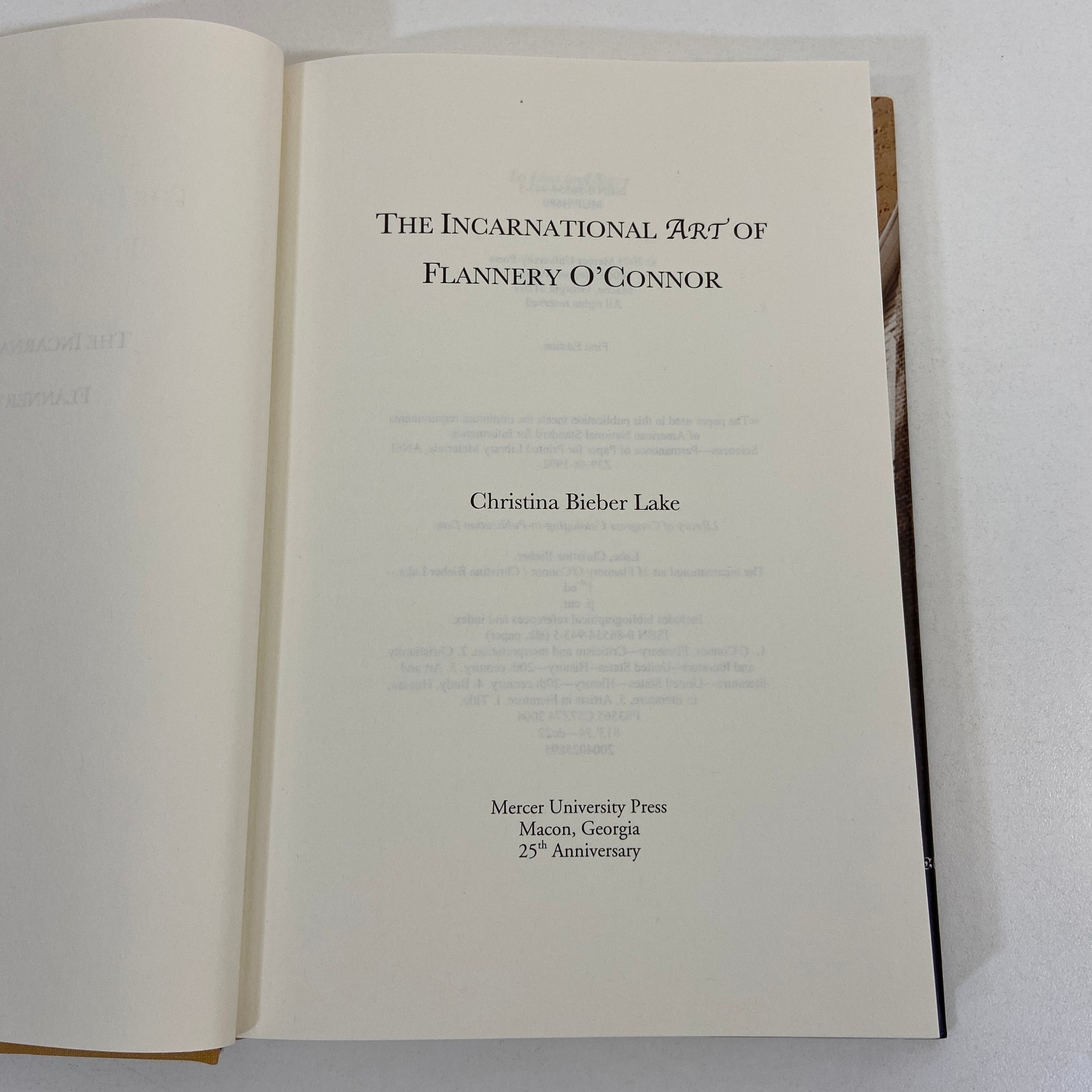 The Incarnational Art of Flannery O’Connor Christina Bieber Lake HCDJ 2005