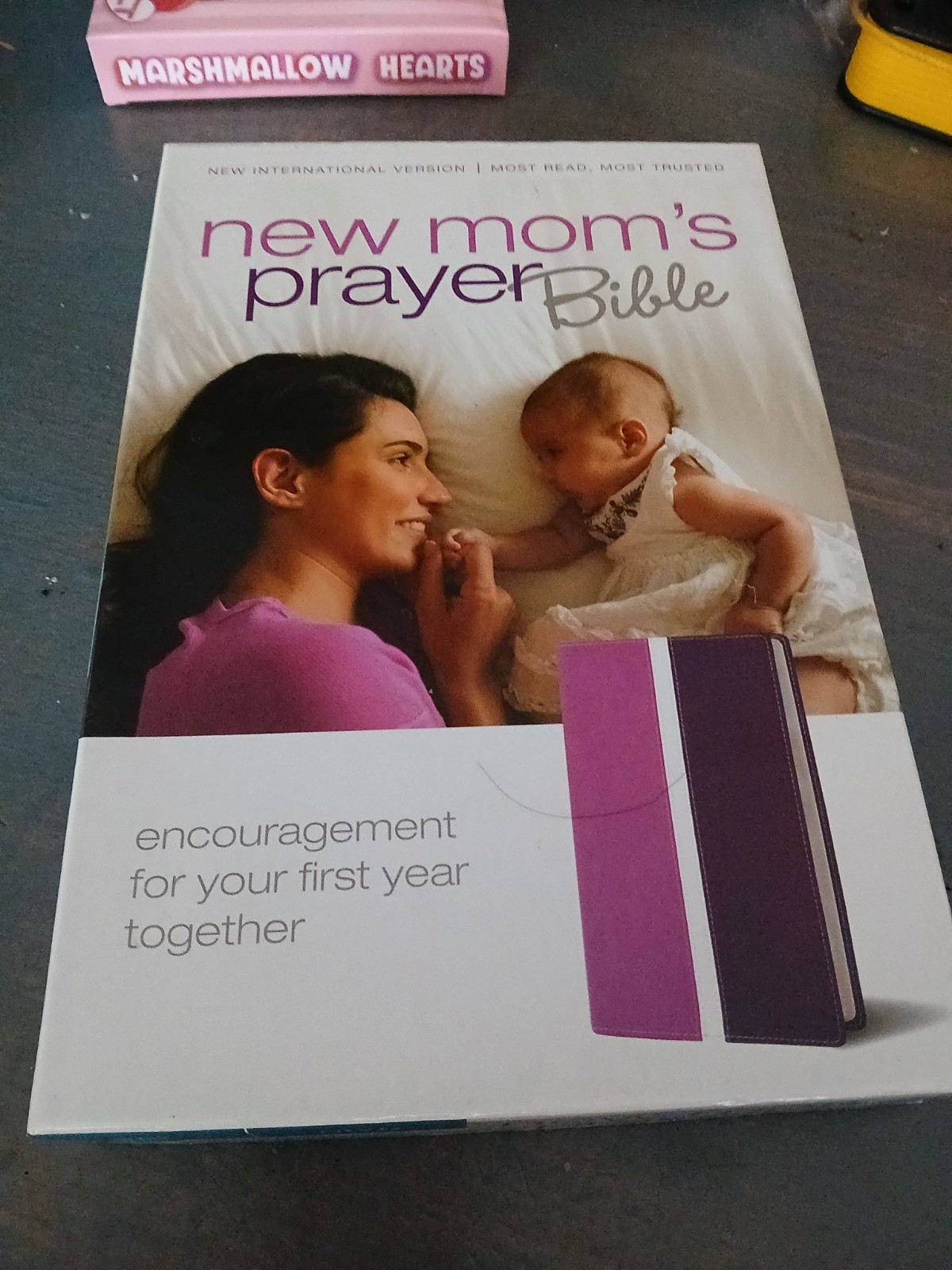 Zondervan NIV New Moms Prayer Bible Dark Orchid Deep Plum Italian Duo Tone