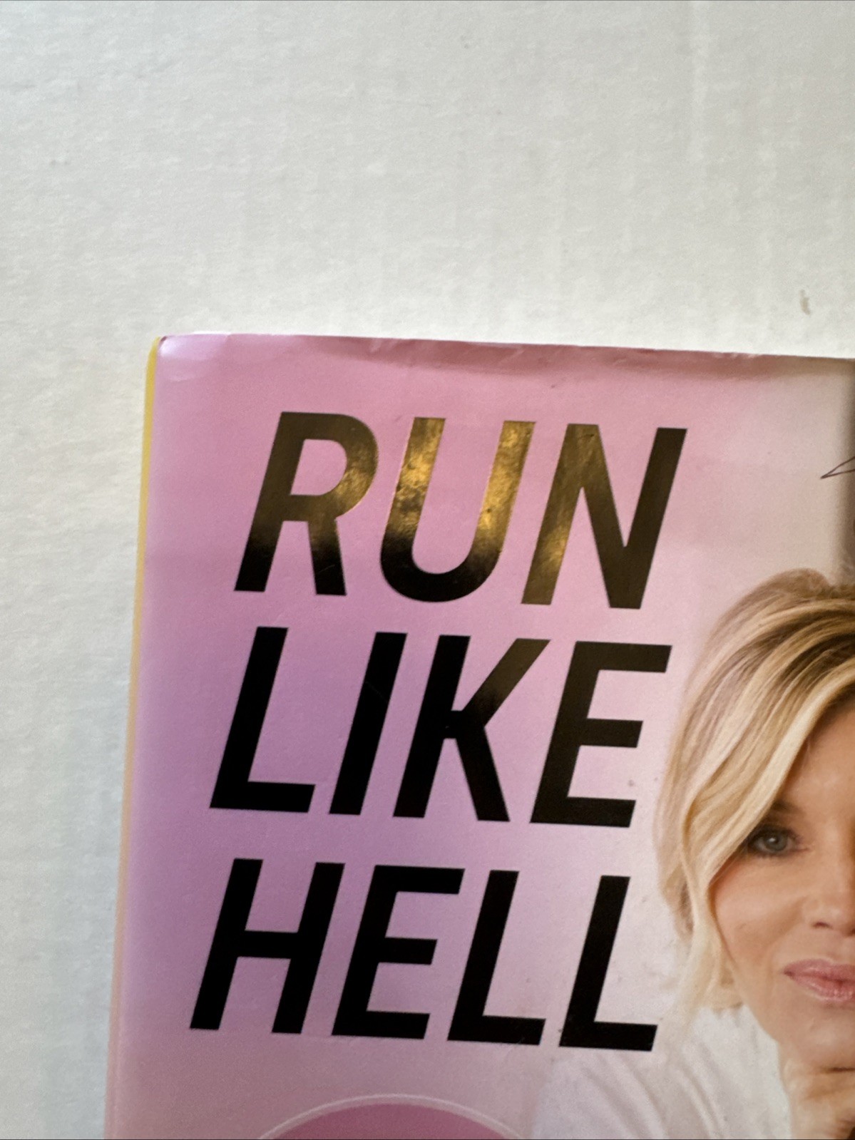 Run Like Hell: A Therapist’s Guide to Recognizing… by Nadine Macaluso Hardback