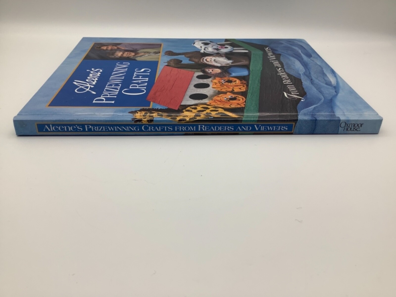 Aleene’s Prizewinning Crafts ISBN 0-8487-1536-5, Pages 143, Looks Unused