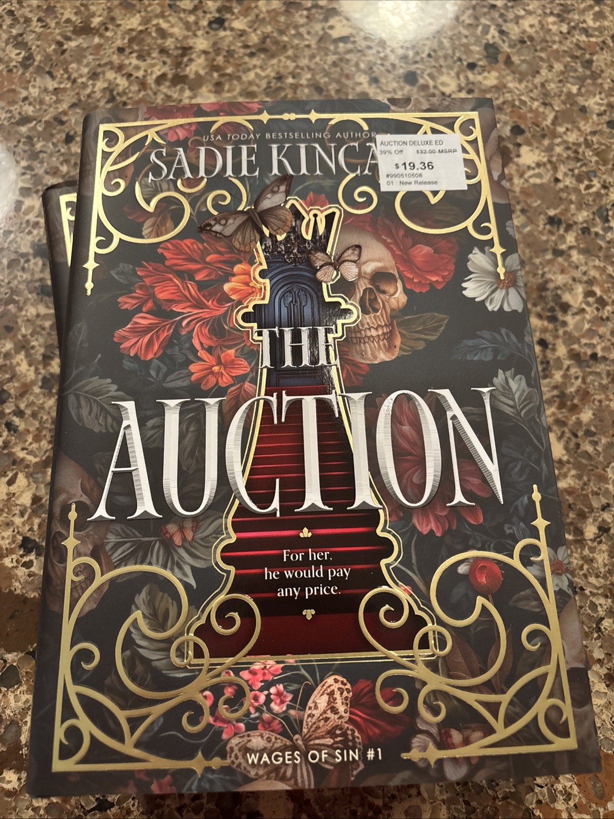 The Auction (Deluxe Limited Edition): A Spicy, Dark, Beauty & the Beast